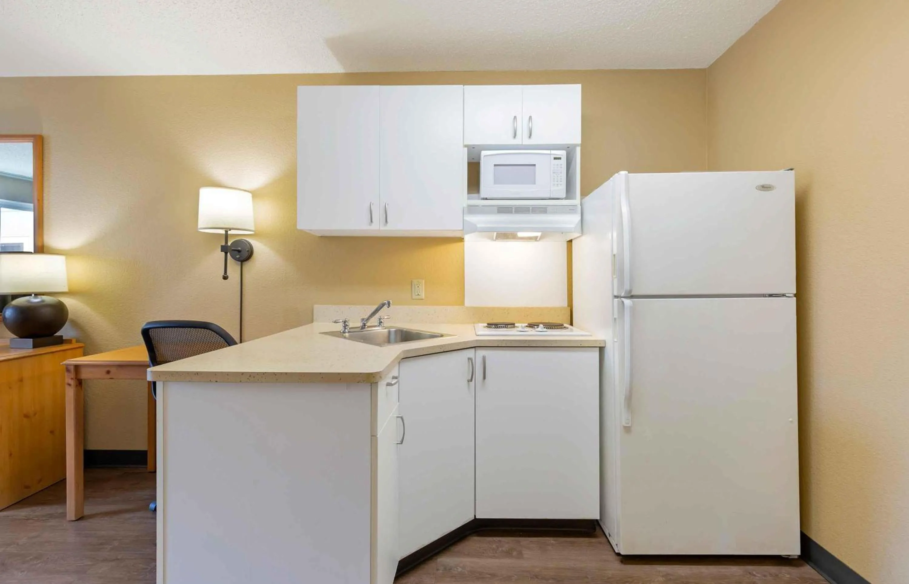 Kitchen or kitchenette in Extended Stay America Suites - Columbia - Laurel - Ft Meade