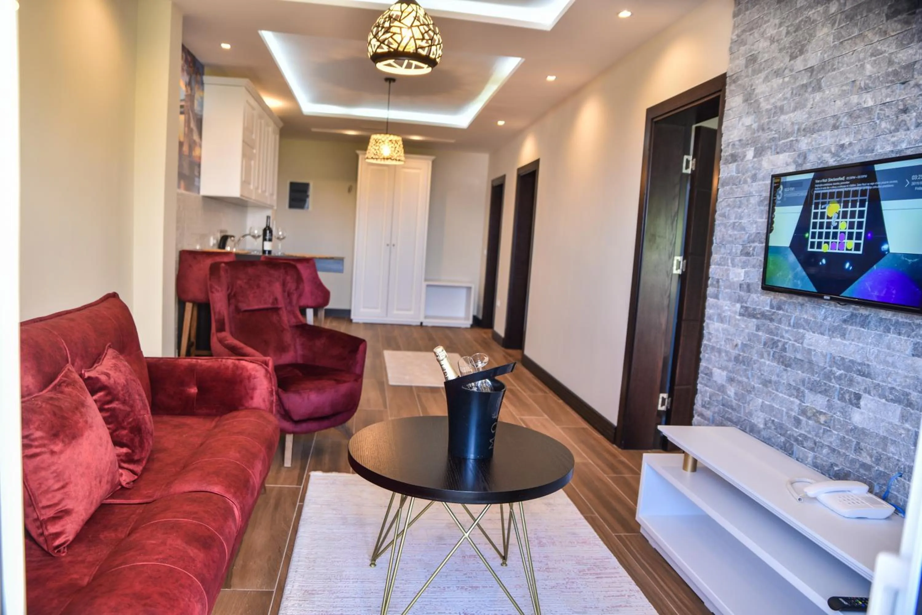 TV and multimedia in Padam Hotel & SPA