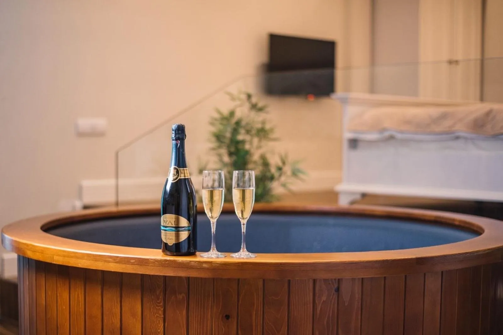 Hot Tub in Padam Hotel & SPA