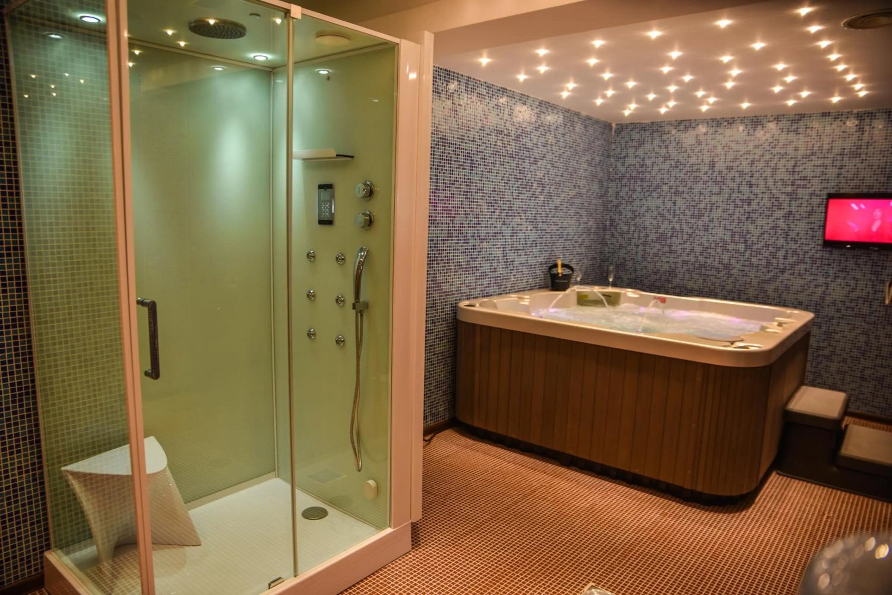Steam room in Padam Hotel & SPA