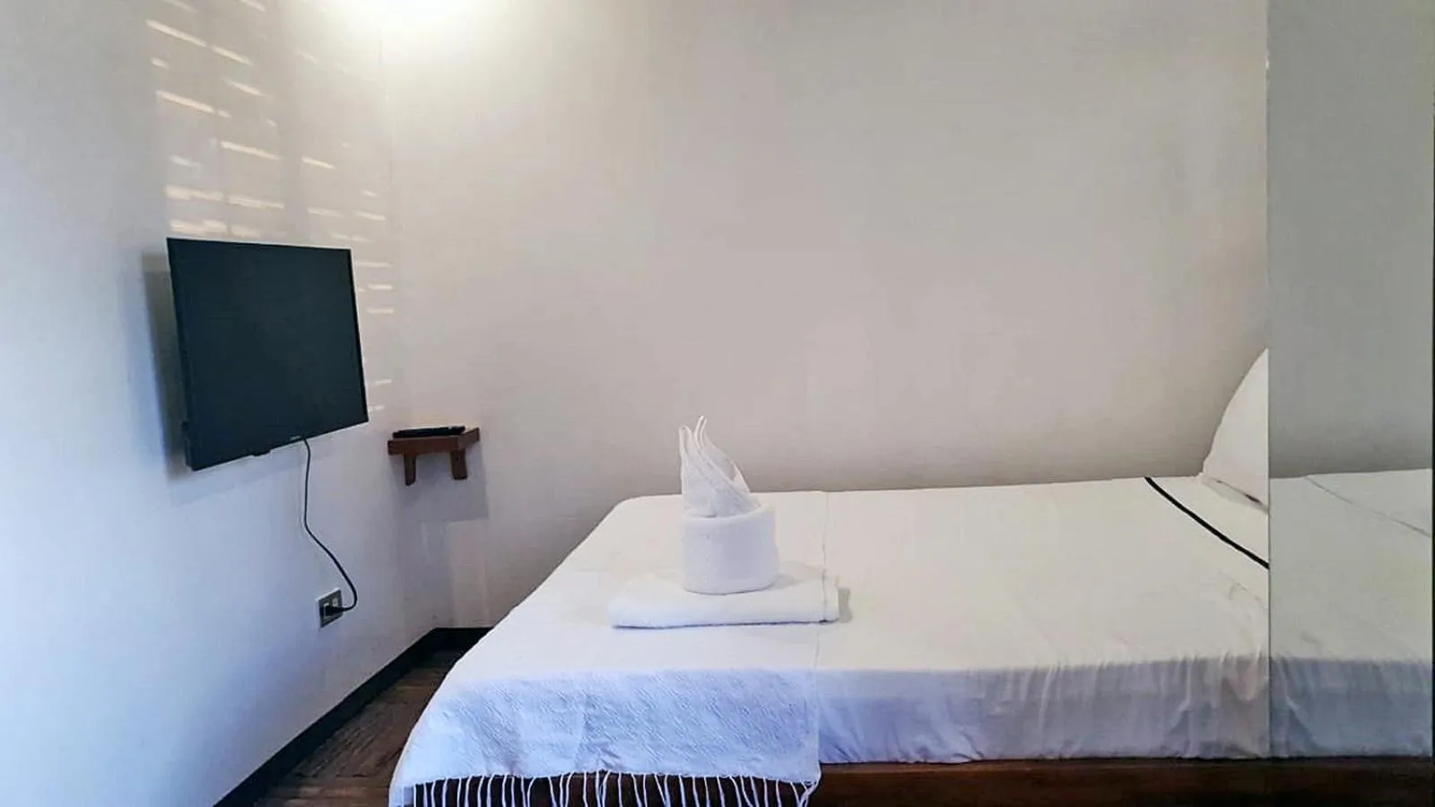 TV and multimedia in Marina 4Rooms