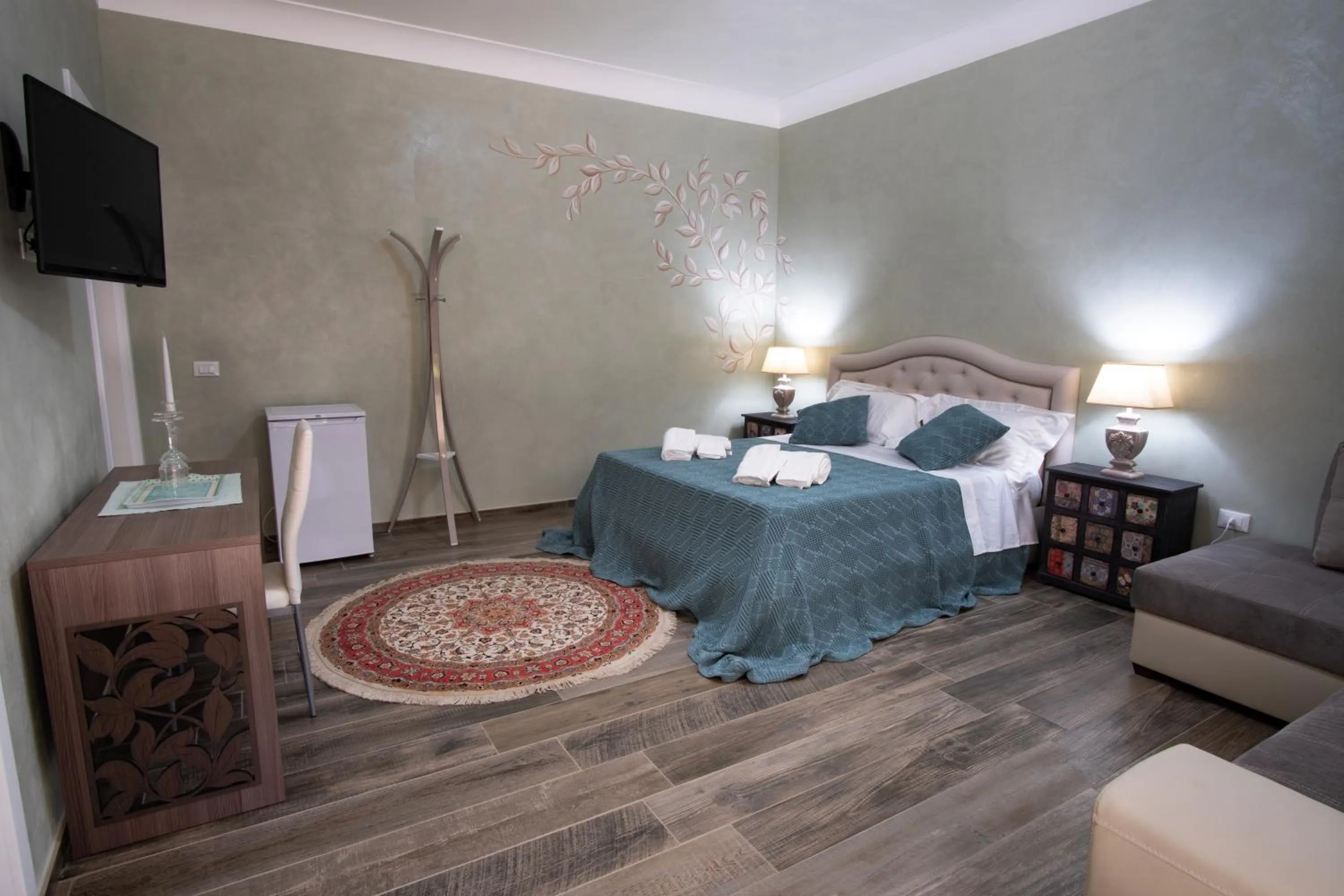 Photo of the whole room, Bed in La Corte di Edoardo