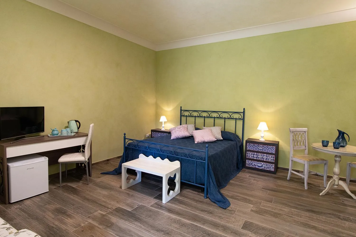 Photo of the whole room, Bed in La Corte di Edoardo