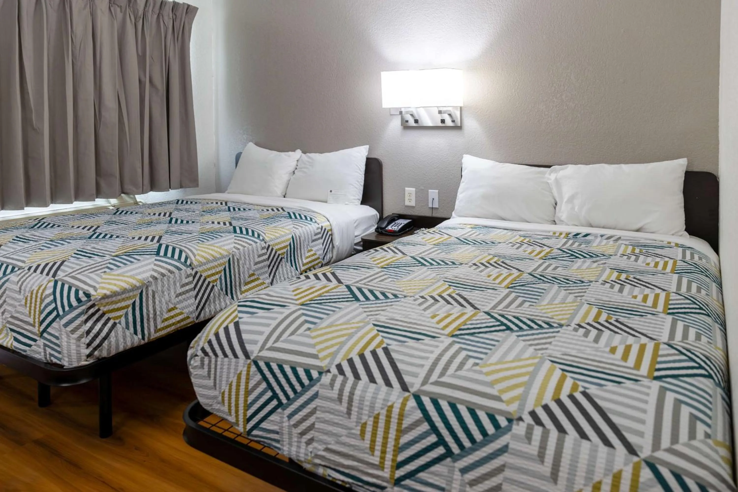 Bedroom, Bed in Motel 6-Lufkin, TX