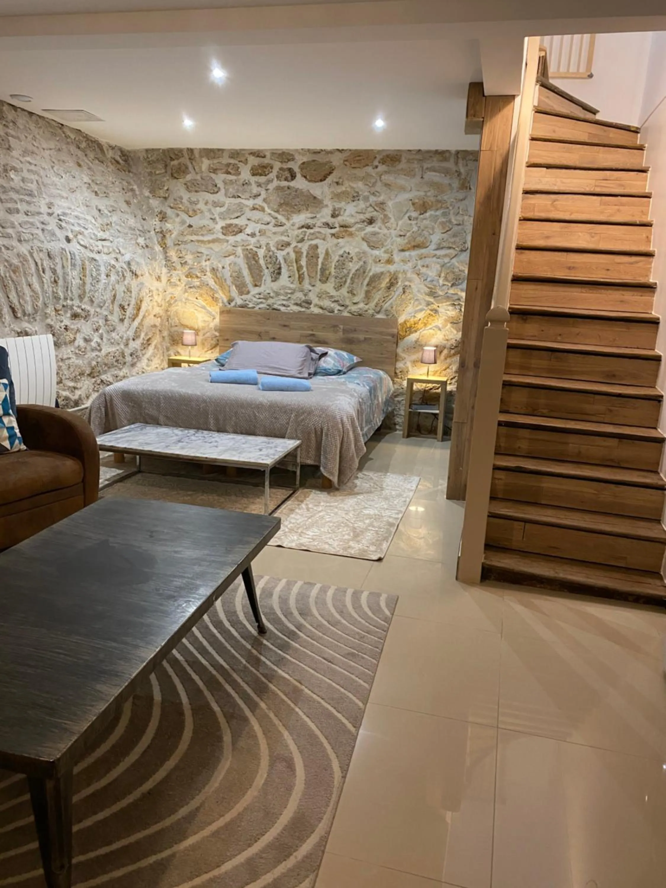 Large and unique souplex 60sqm, well located