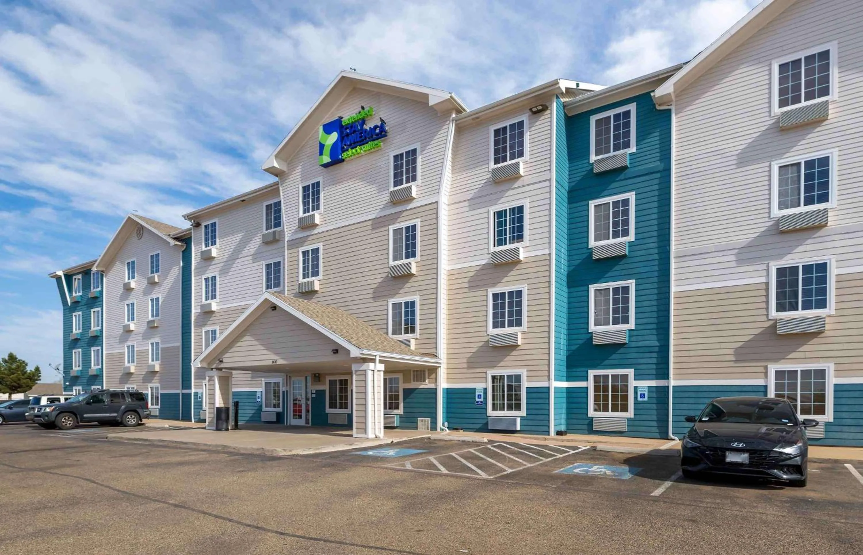 Property building in Extended Stay America Select Suites - Lubbock - South