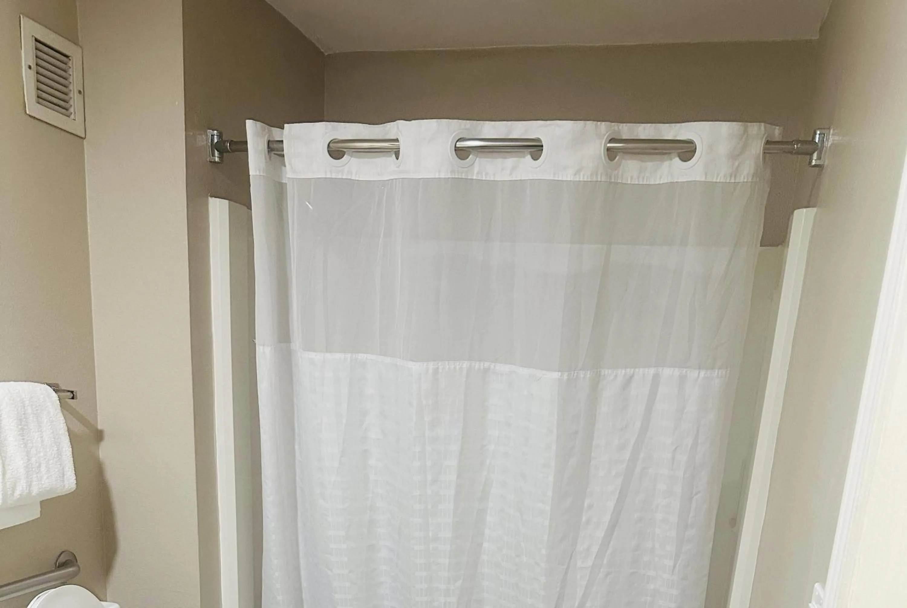 Bathroom in Super 8 by Wyndham Bossier City/Shreveport Area