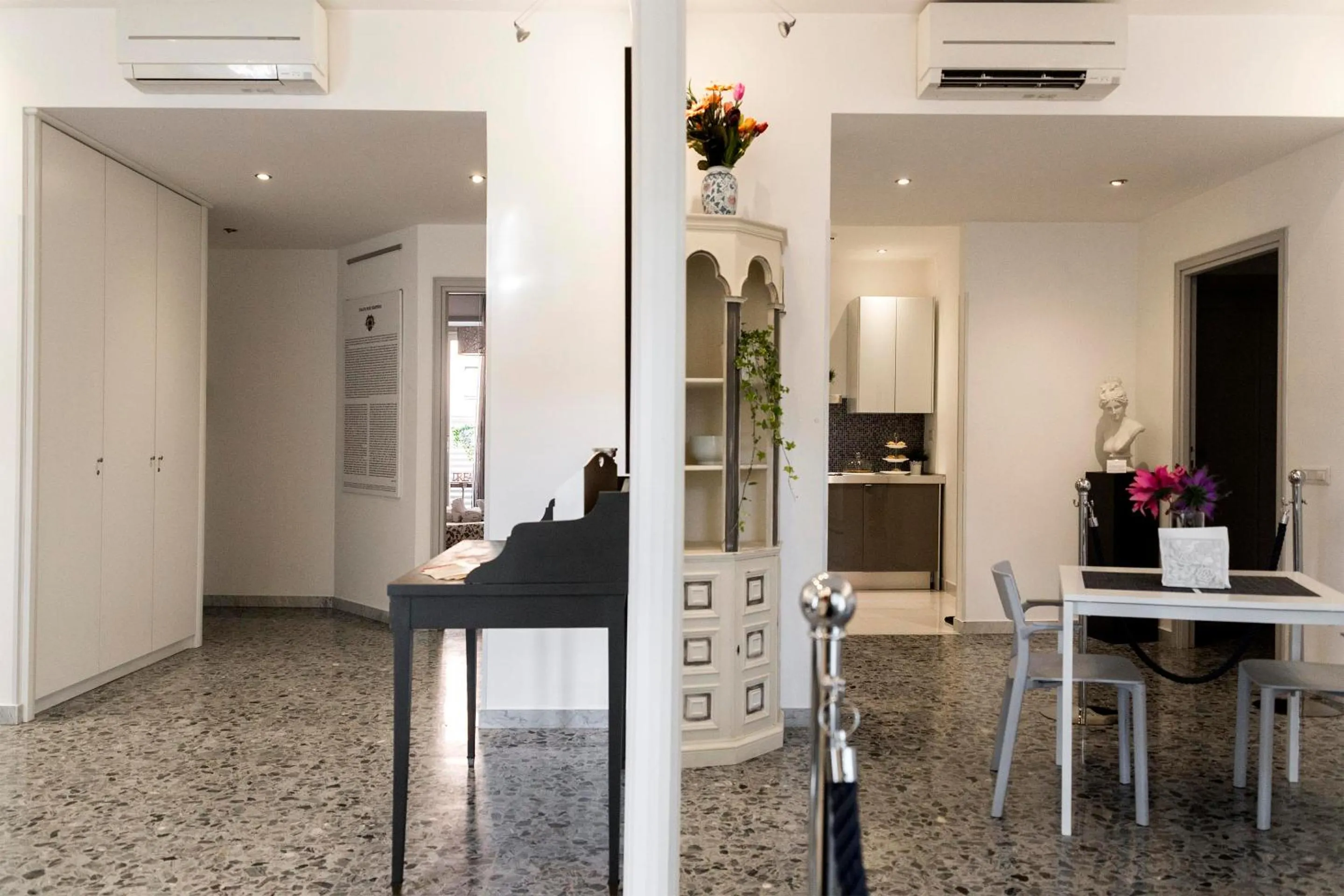 Coffee/tea facilities in Dulcis In Vatican b&b