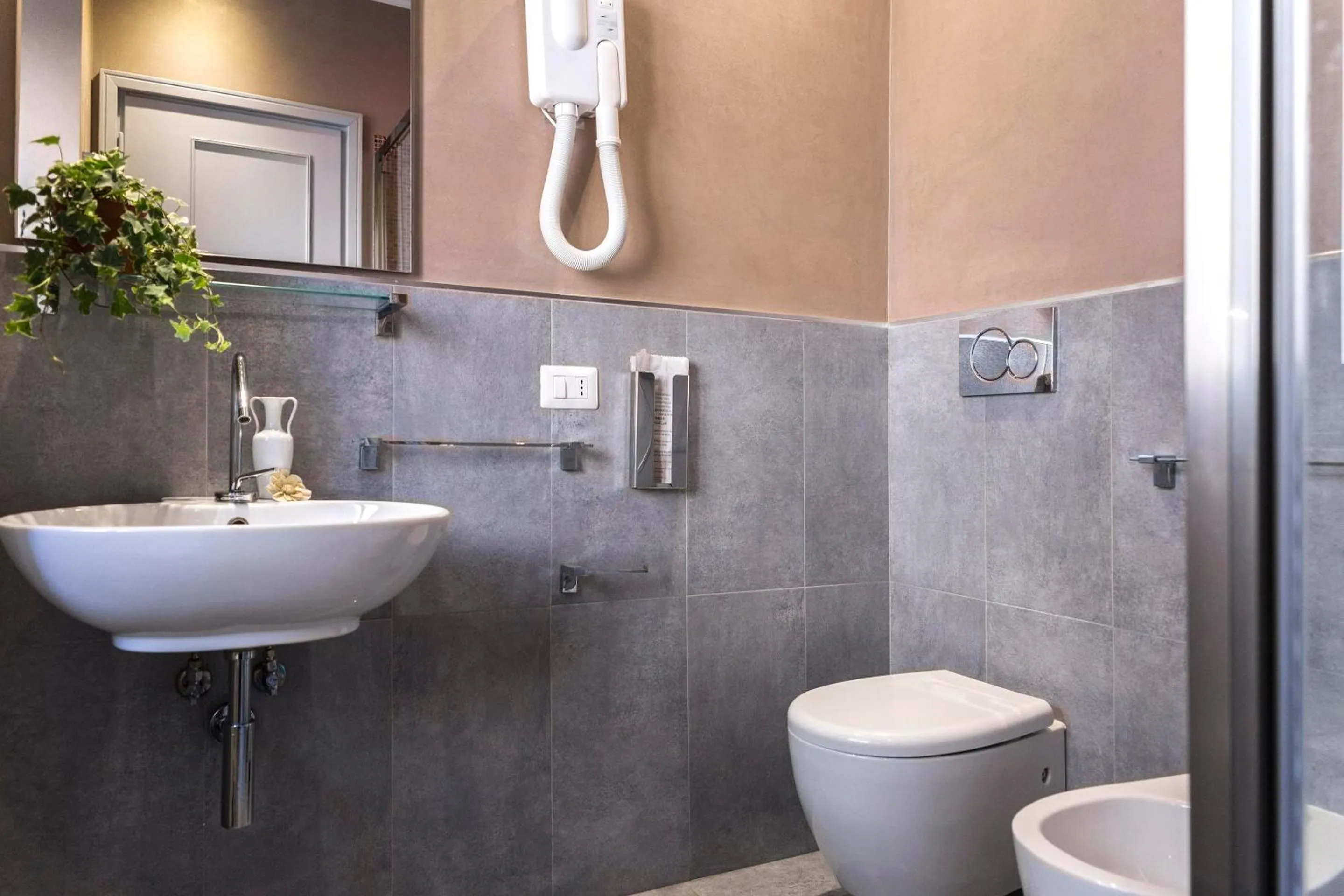 Bathroom in Dulcis In Vatican b&b