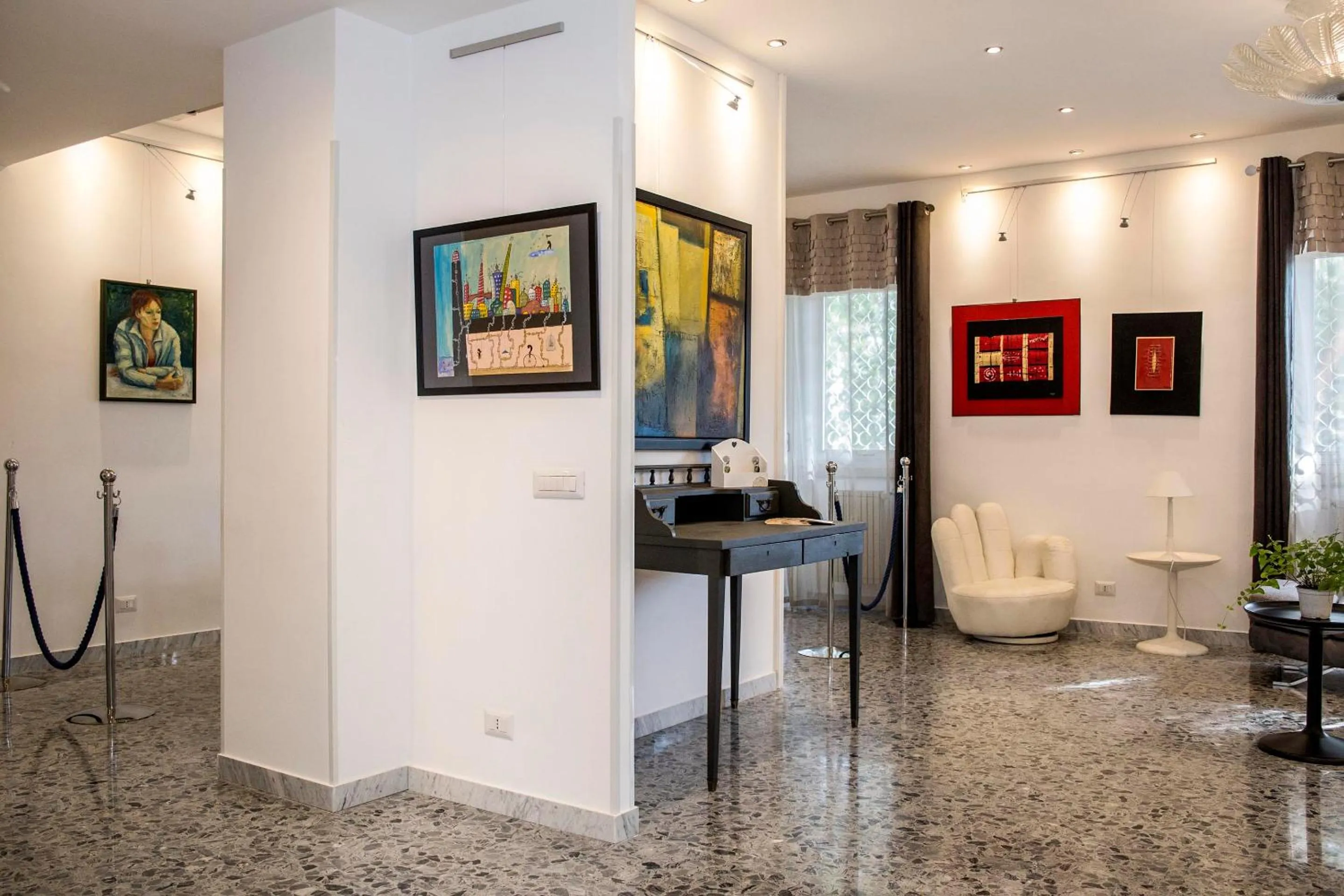 Lobby or reception in Dulcis In Vatican b&b