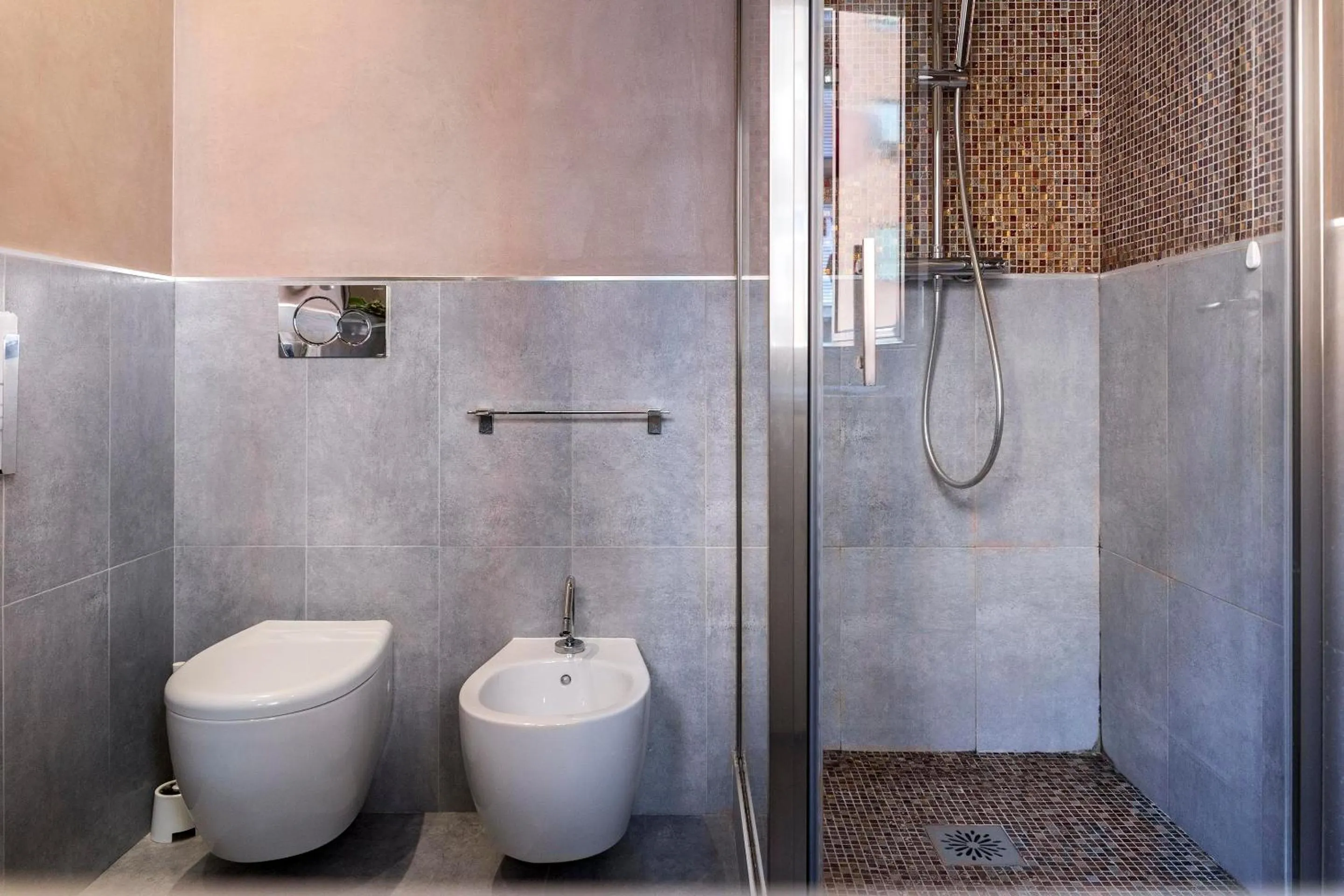 Bathroom in Dulcis In Vatican b&b