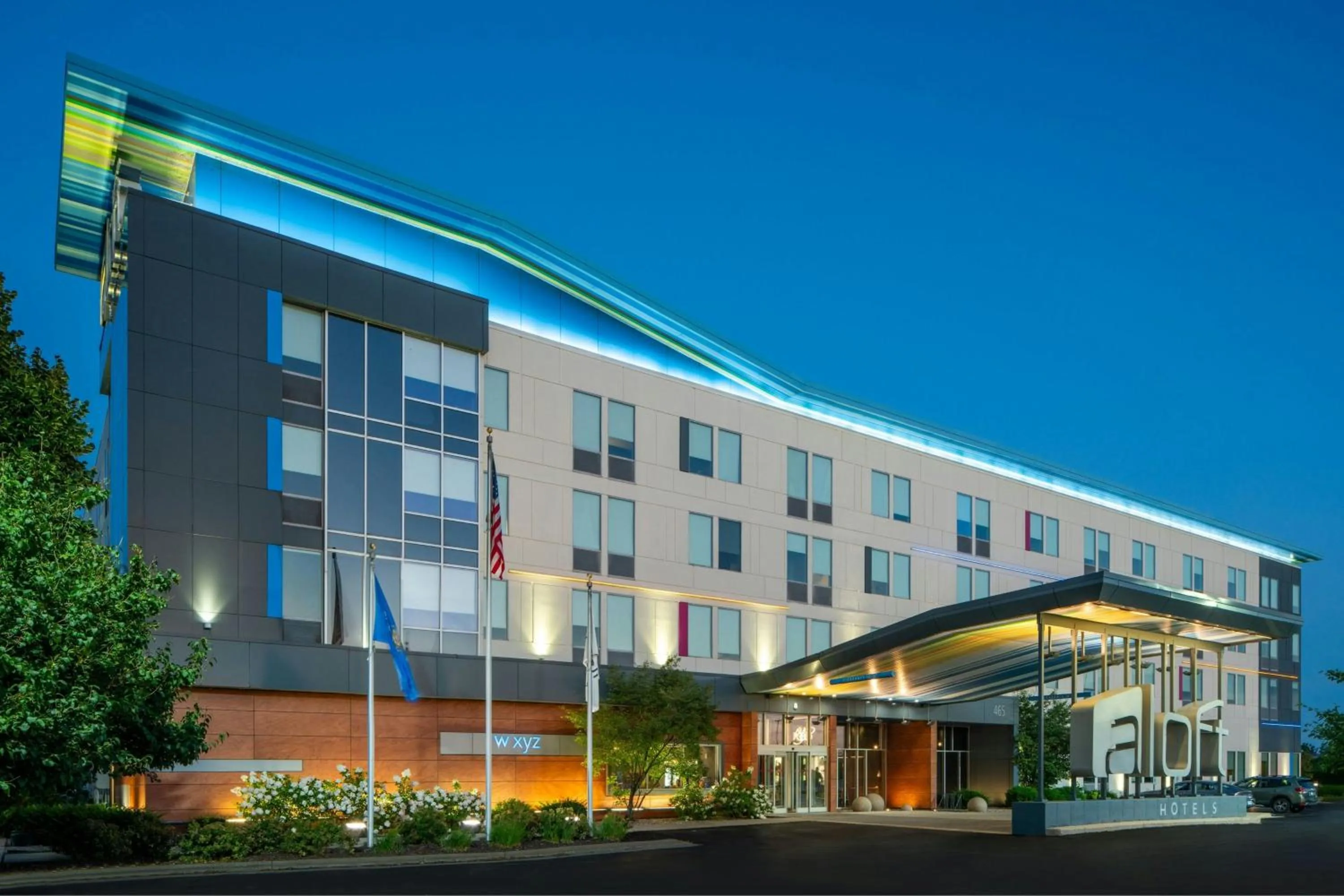 Property building in aloft Green Bay