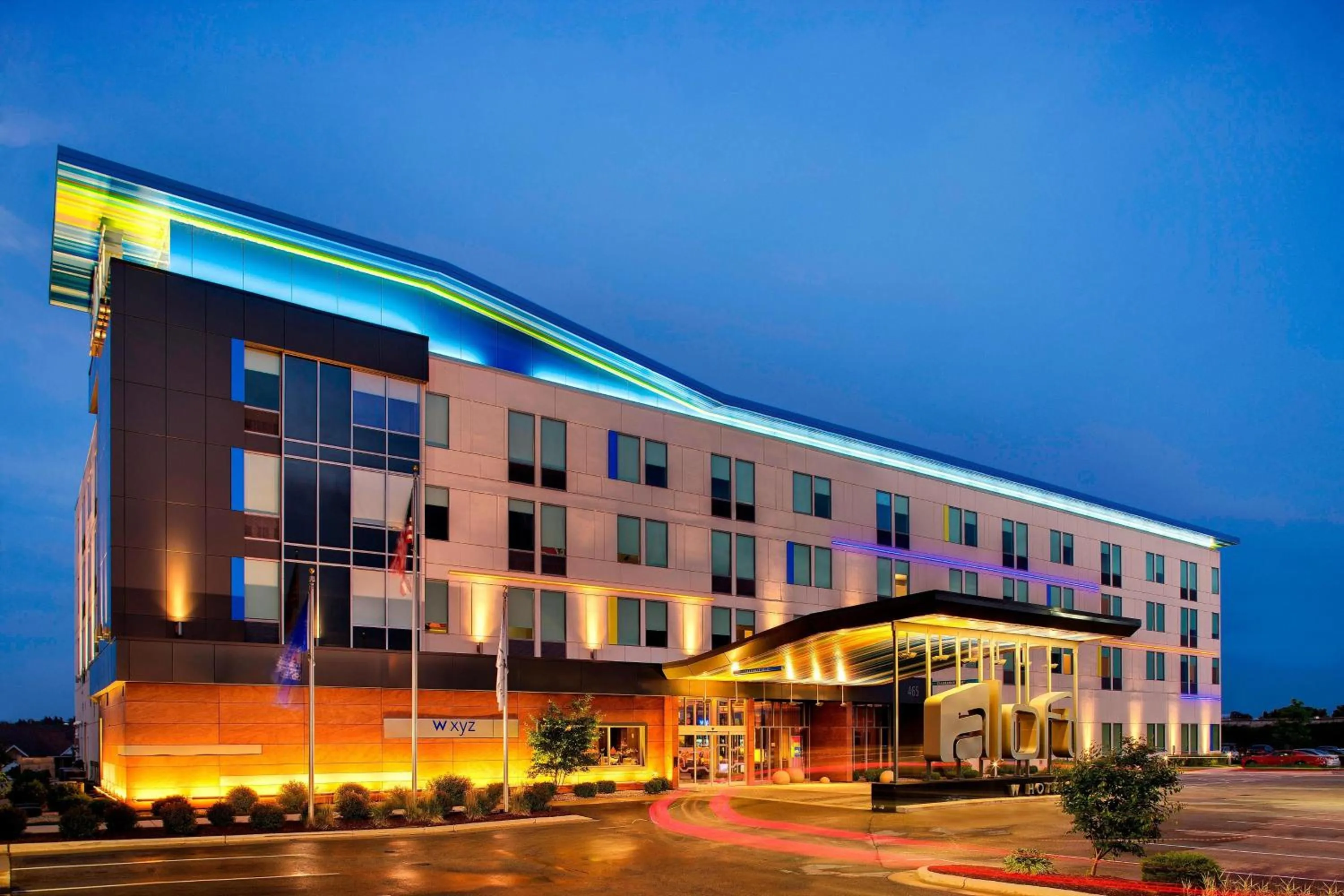 Property building in aloft Green Bay