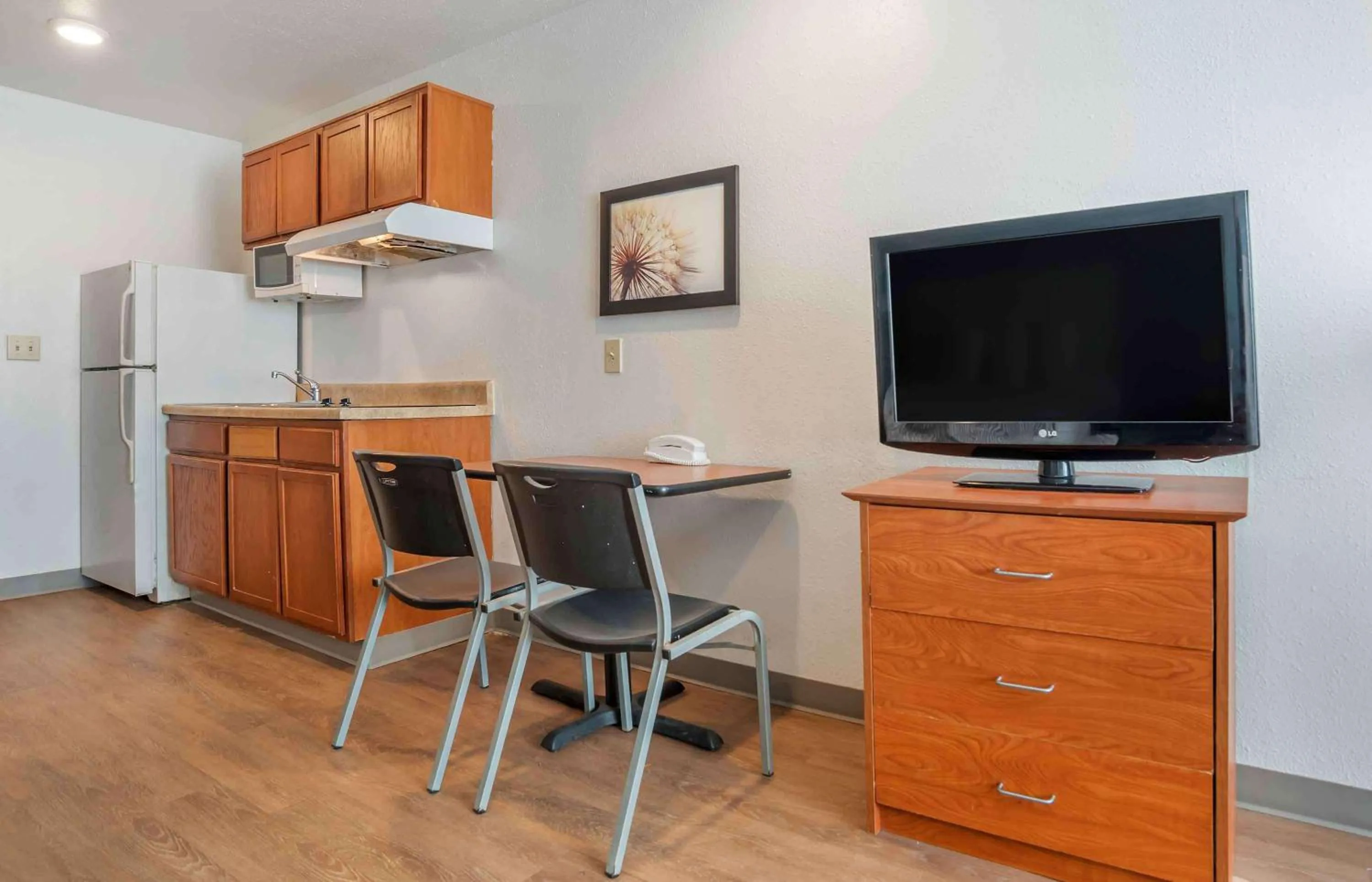 Bedroom in Extended Stay America Select Suites - Jackson - South