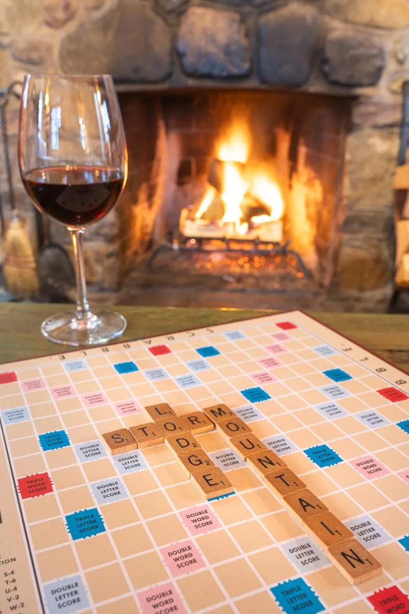 Alcoholic drinks in Storm Mountain Lodge & Cabins