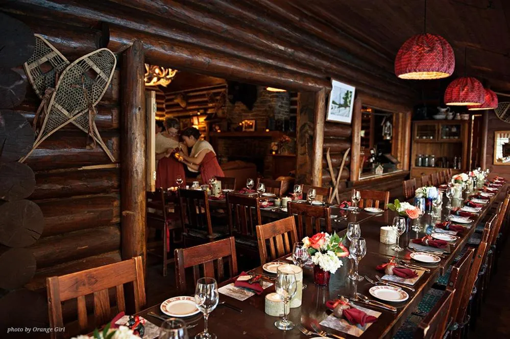Restaurant/places to eat in Storm Mountain Lodge & Cabins