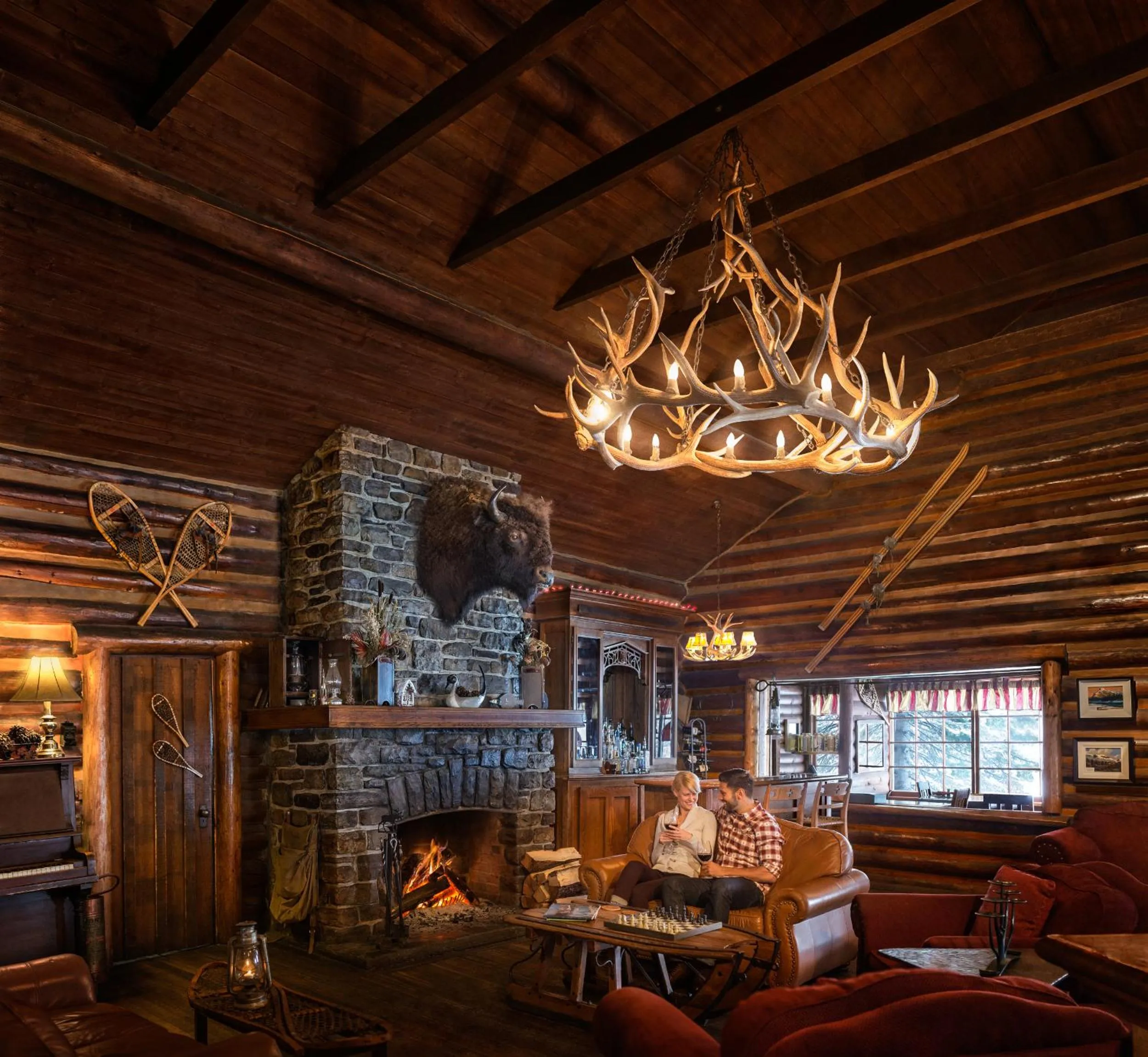 Restaurant/places to eat in Storm Mountain Lodge & Cabins