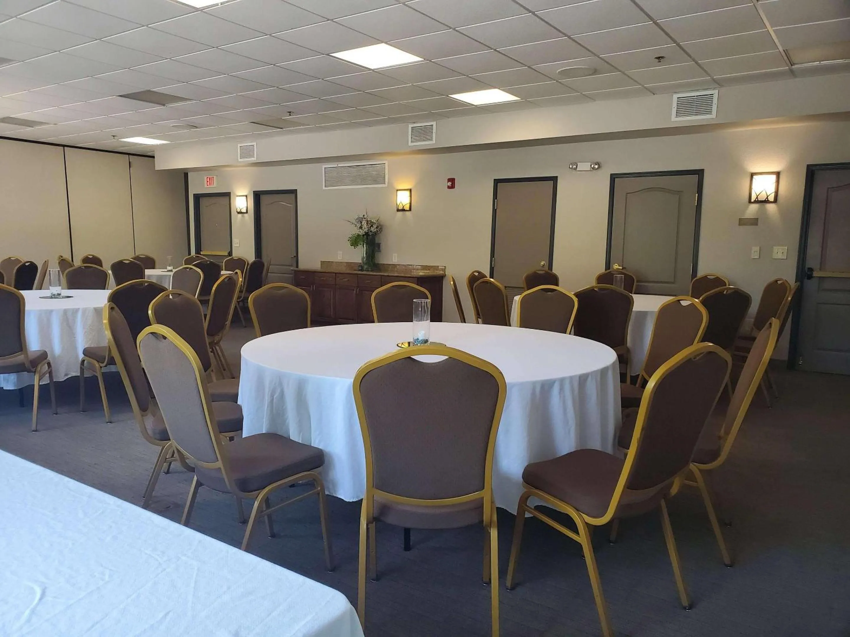 Meeting/conference room in Country Inn & Suites by Radisson, Rocky Mount, NC