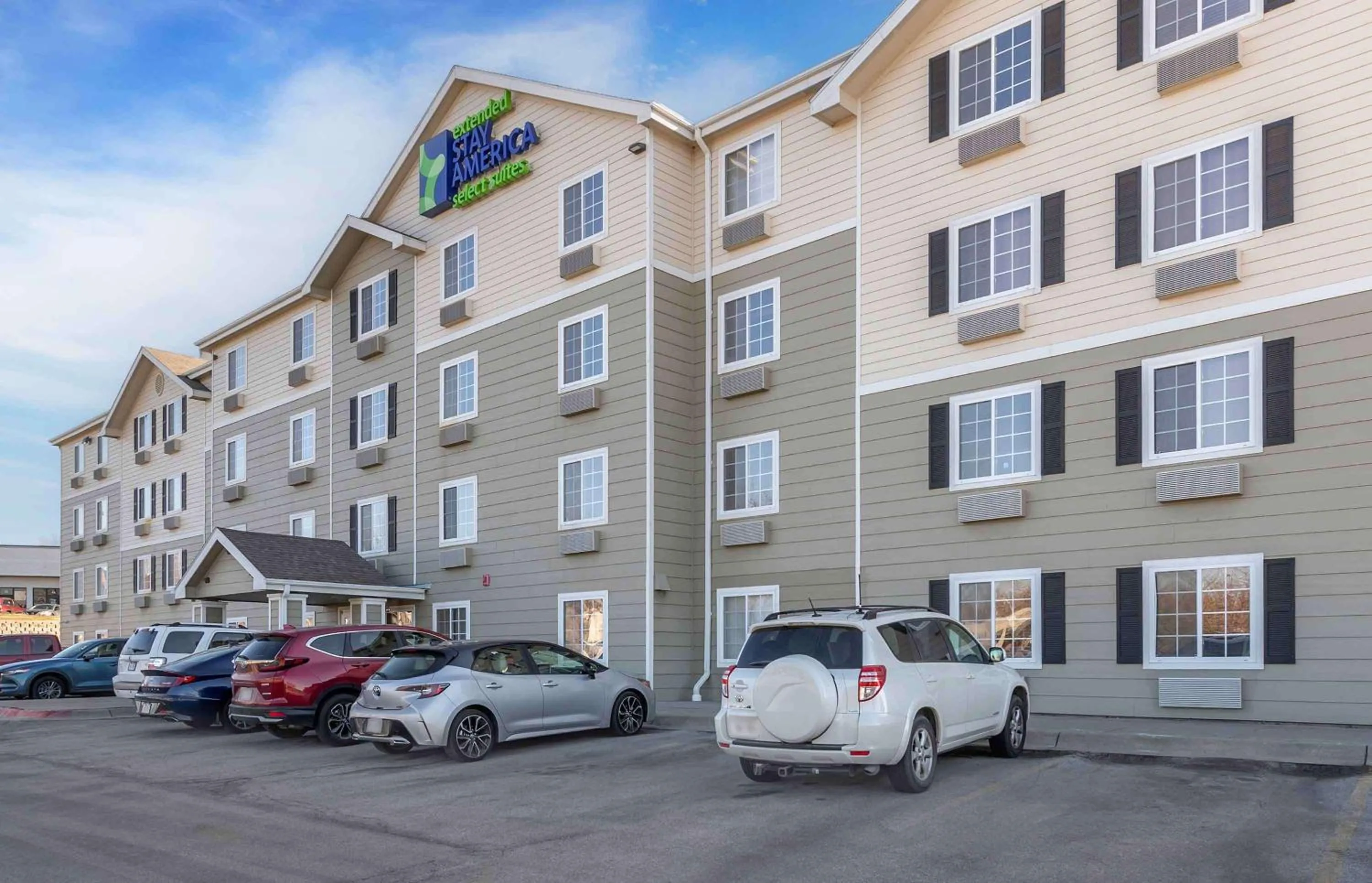 Property building in Extended Stay America Select Suites - Omaha - Southwest