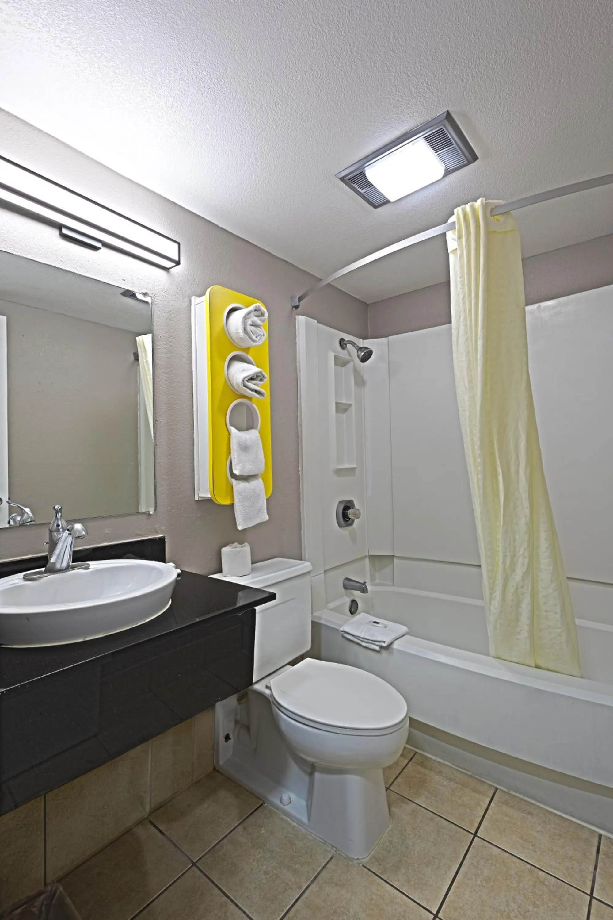 Bathroom in Motel 6 Dallas - Fair Park