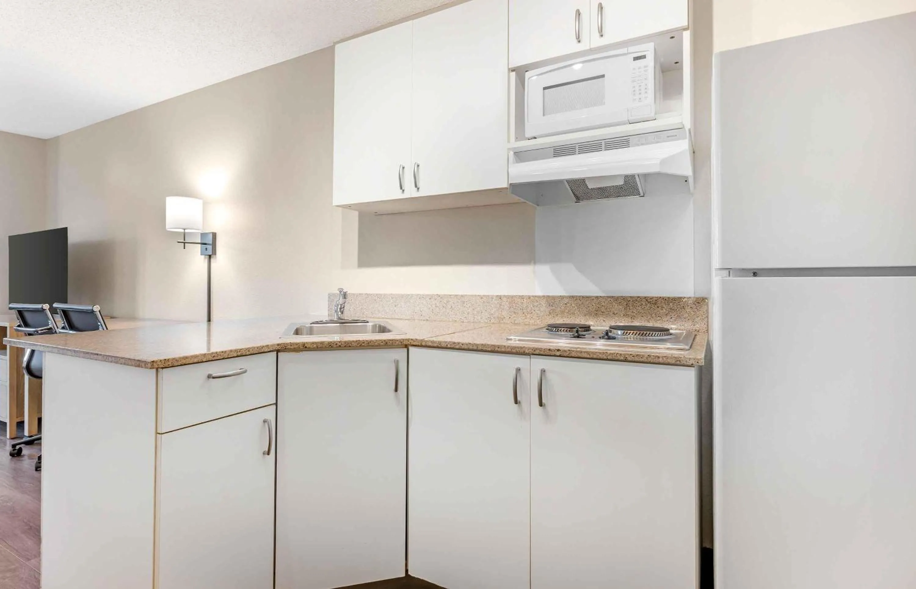 Kitchen or kitchenette in Extended Stay America Suites - San Diego - Carlsbad Village by the Sea