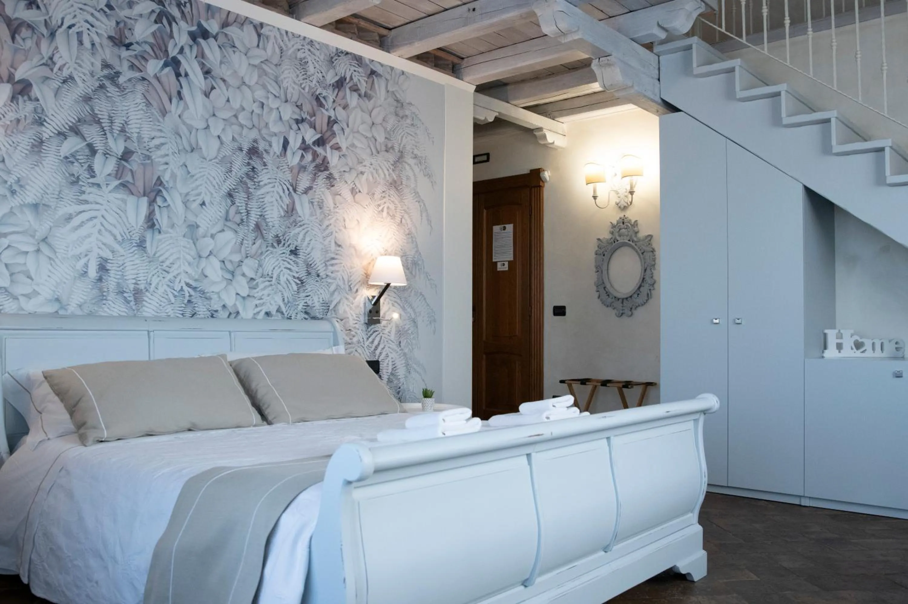 Bed in Villa Domus Petra