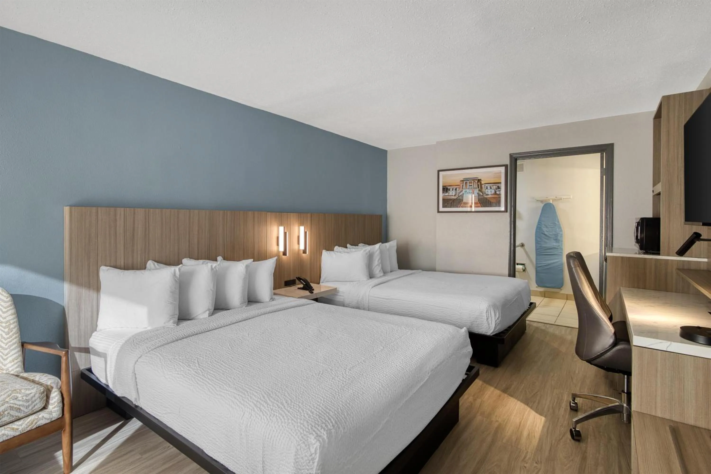 Bedroom, Bed in Best Western Of Walterboro