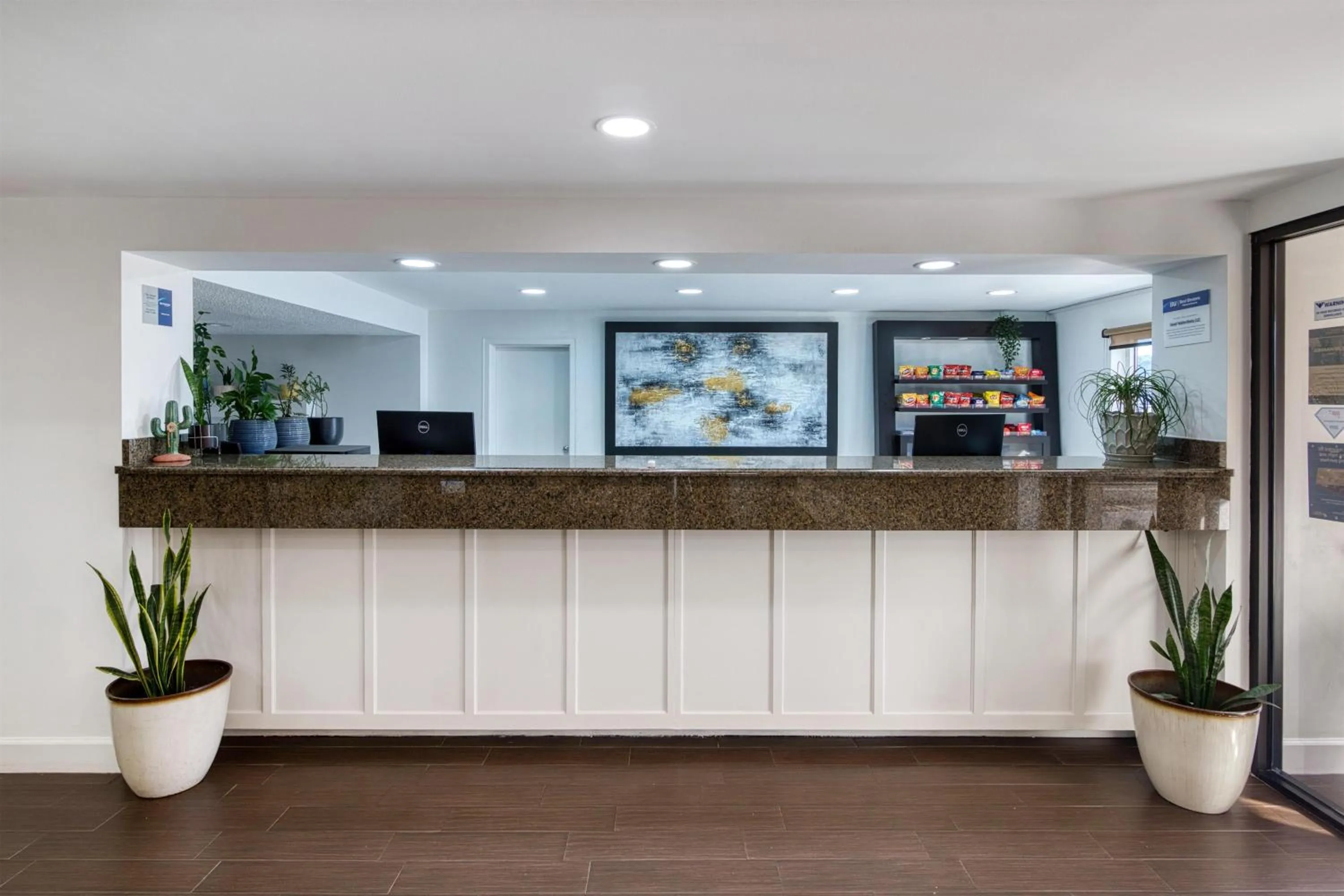 Lobby or reception in Best Western Of Walterboro