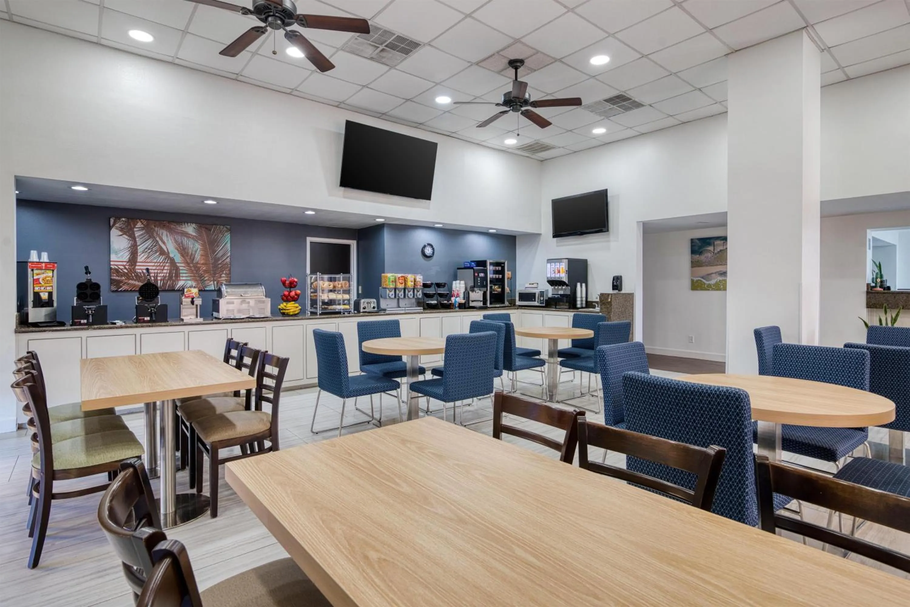 Breakfast in Best Western Of Walterboro