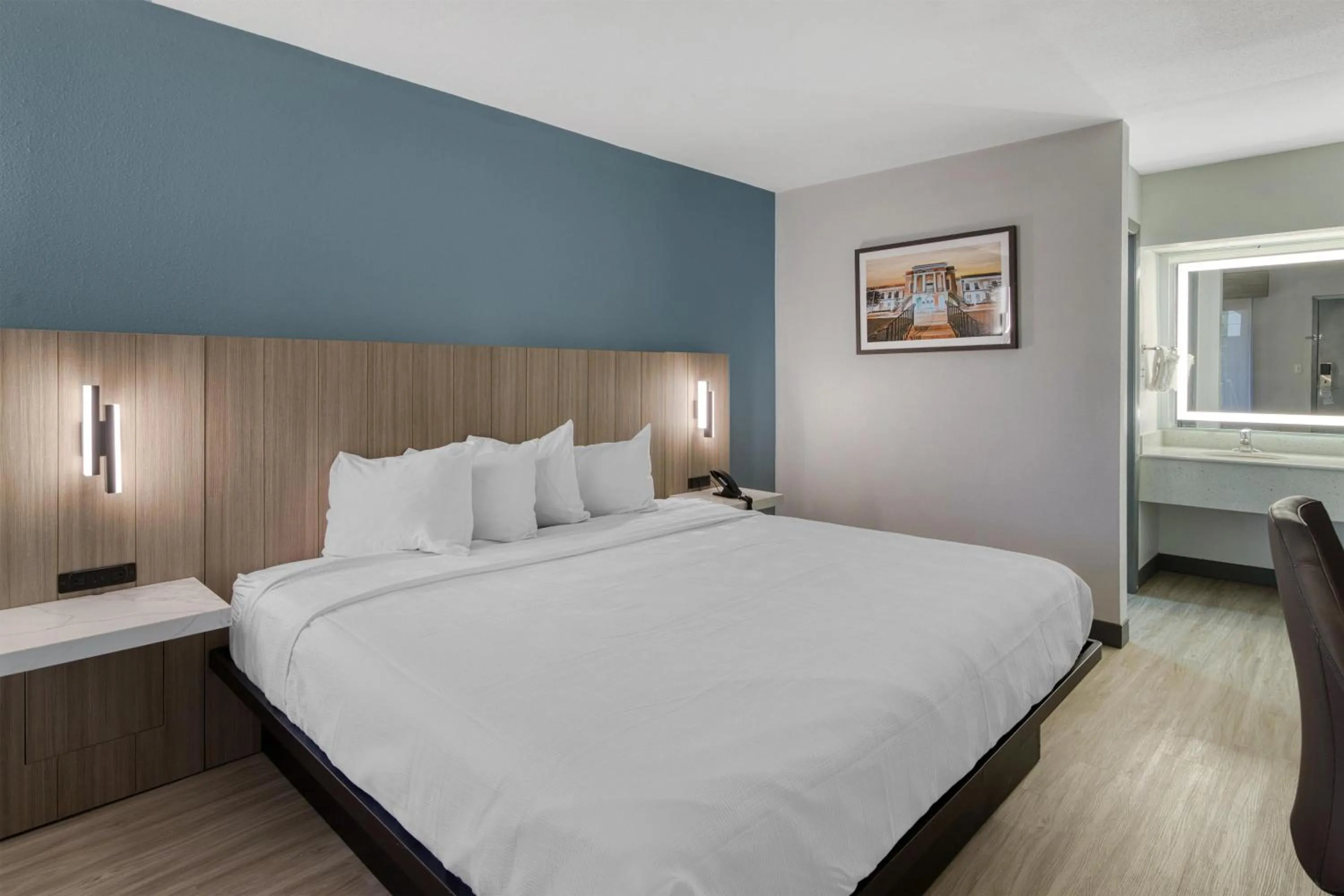 Bedroom, Bed in Best Western Of Walterboro