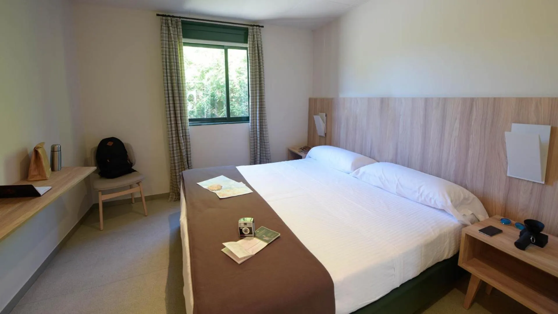 Bed in Albergue Monte Do Gozo