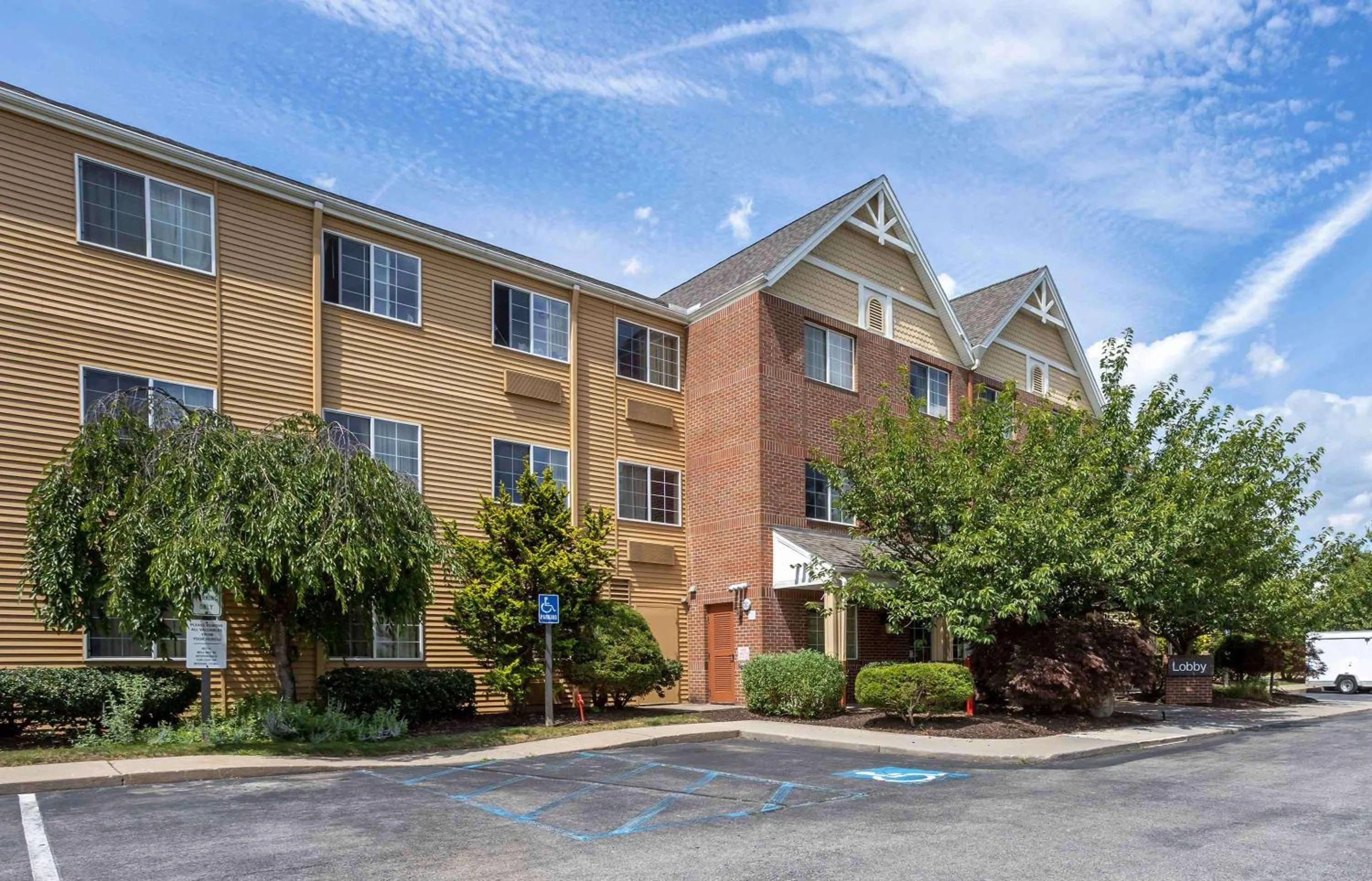 Property building in Extended Stay America Suites - Fishkill - Route 9