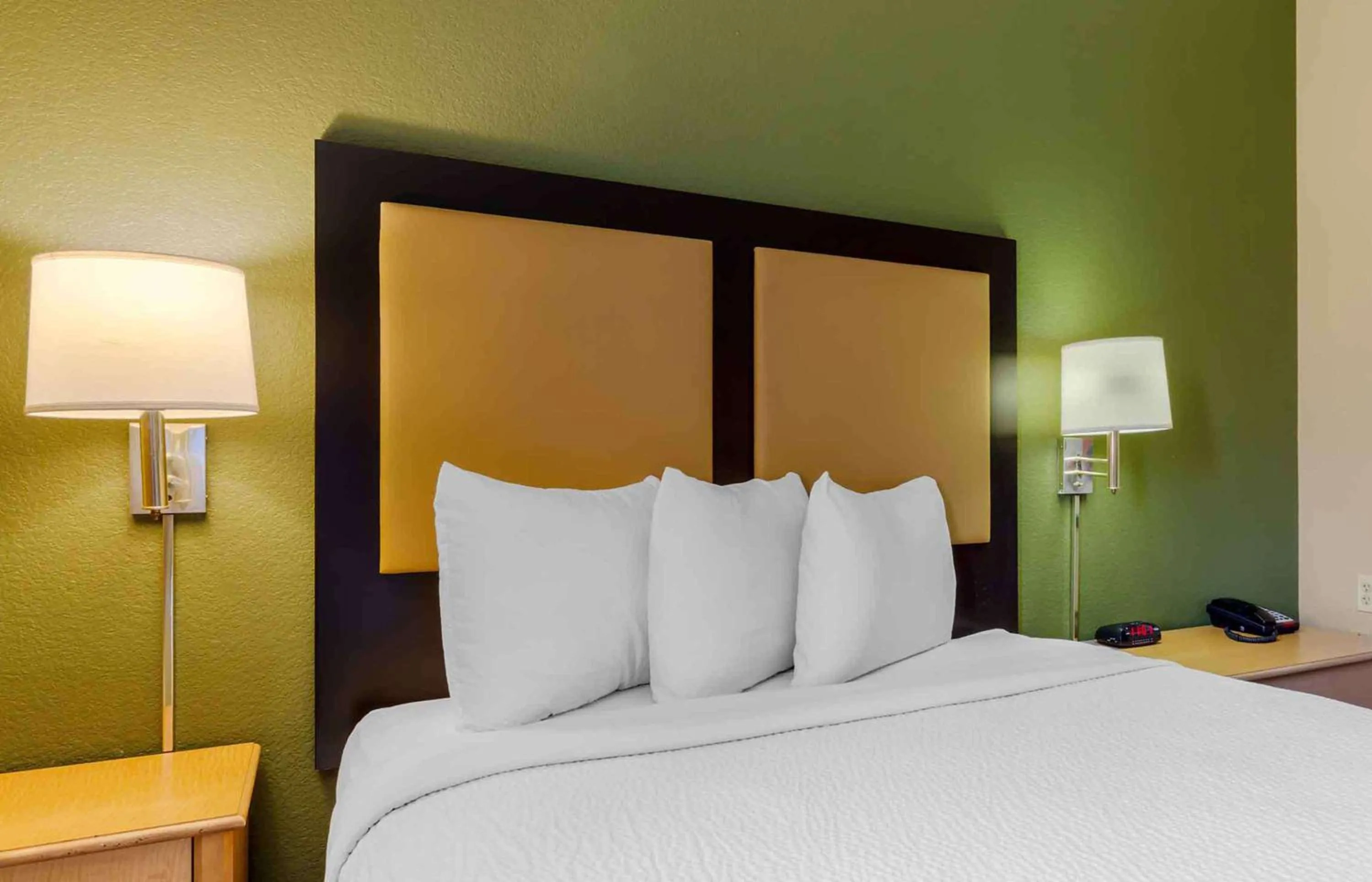 Bedroom, Bed in Extended Stay America Suites - Fishkill - Route 9