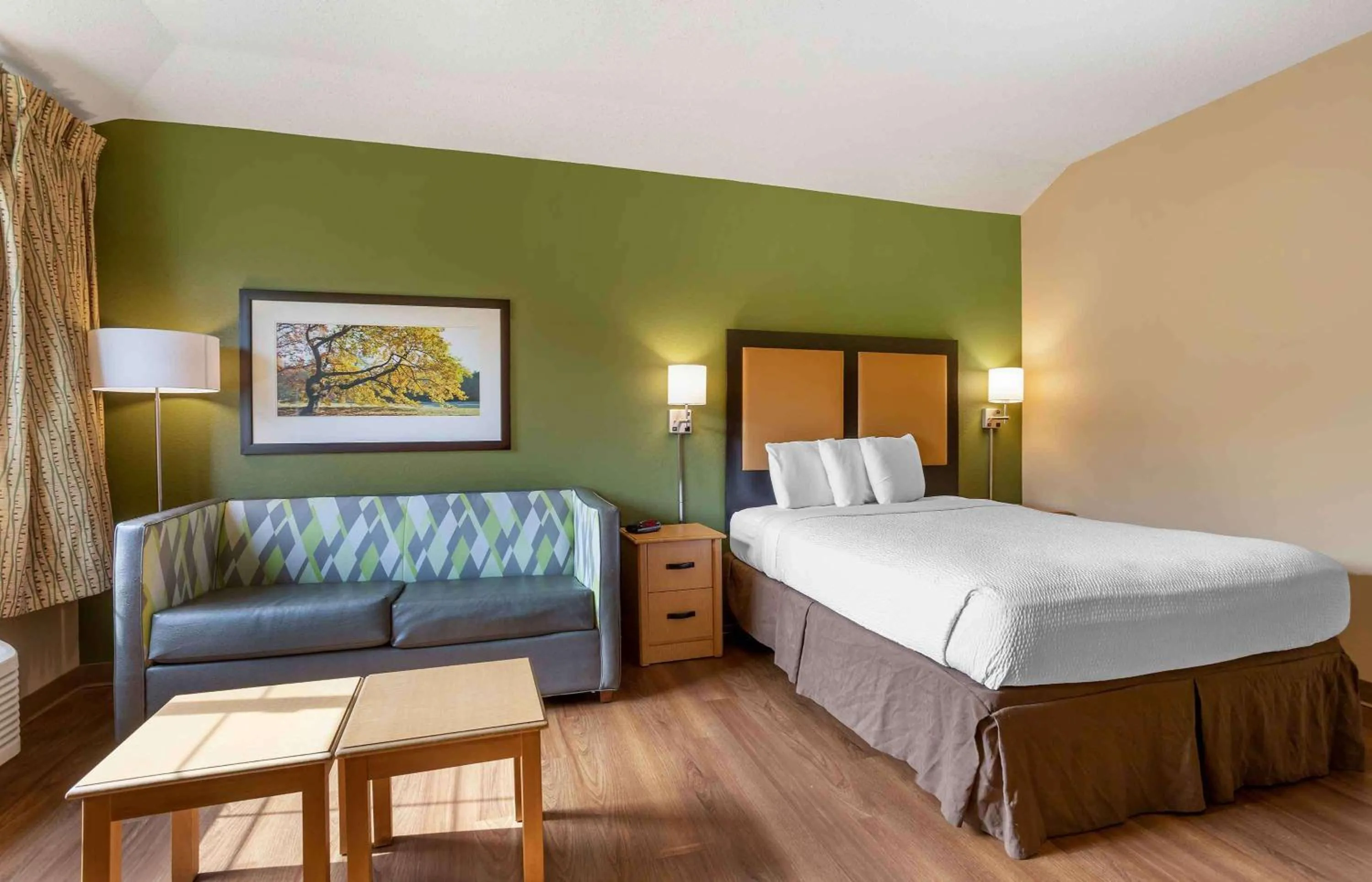 Bedroom, Bed in Extended Stay America Suites - Fishkill - Route 9