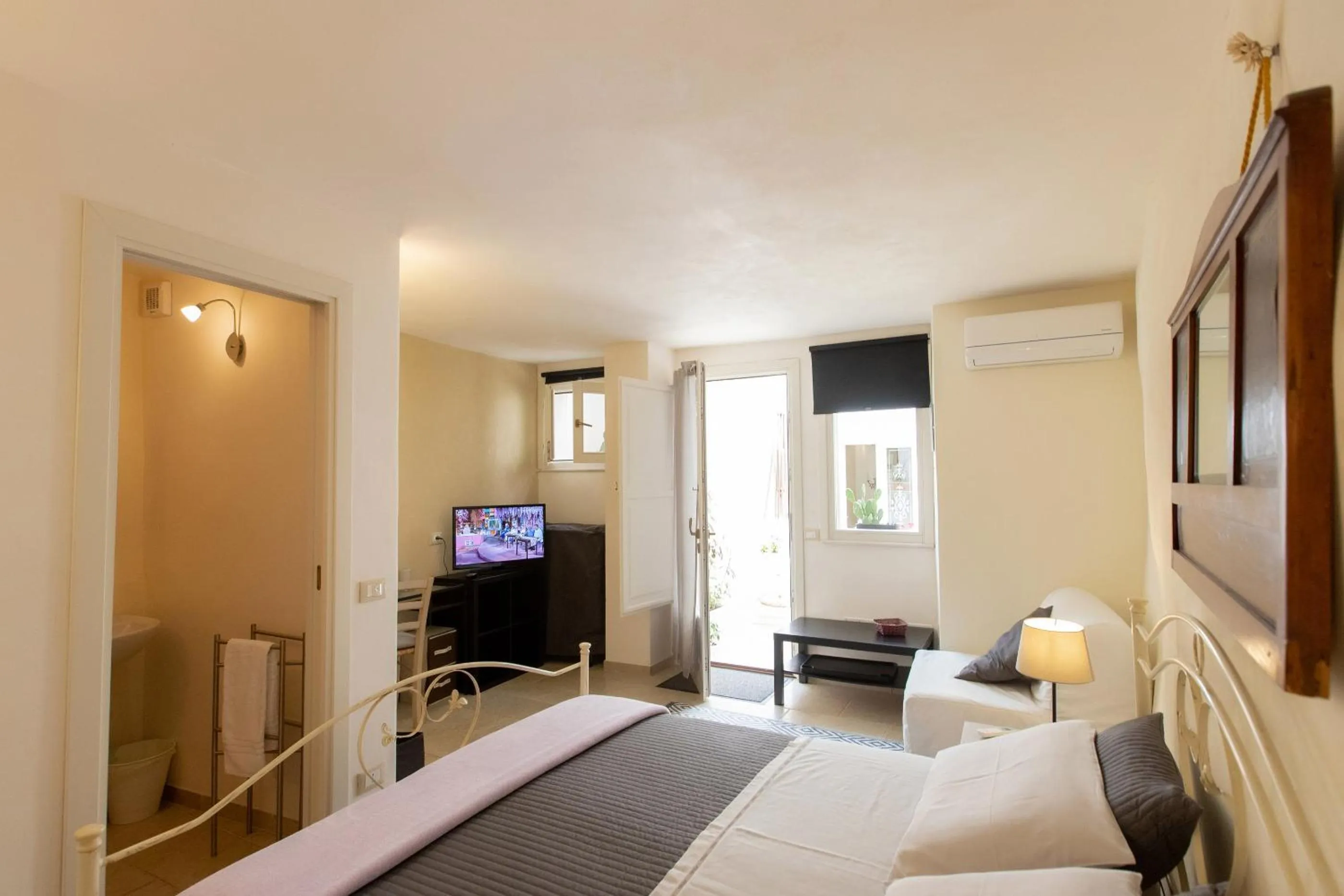 Photo of the whole room, Bed in Bella Vista b&b