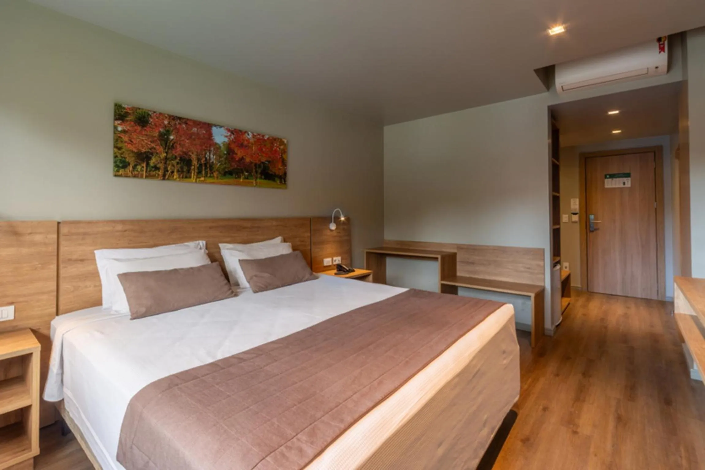 Bedroom, Bed in Hotel Laghetto Fratello