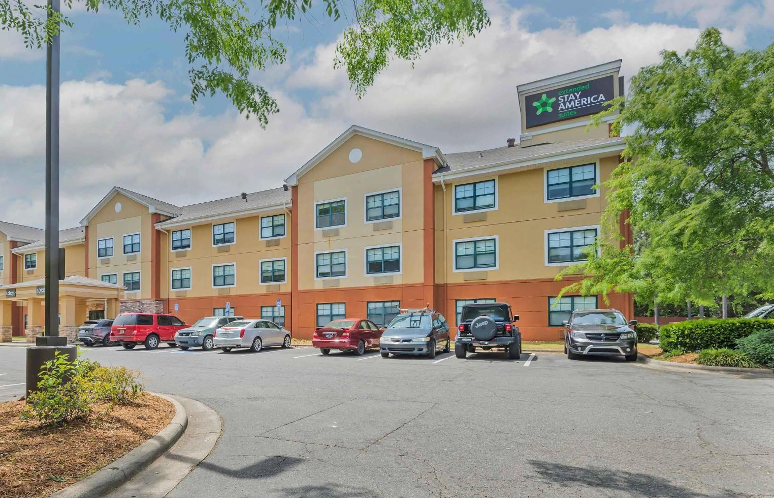 Property building in Extended Stay America Suites - Charlotte - Pineville - Park Rd