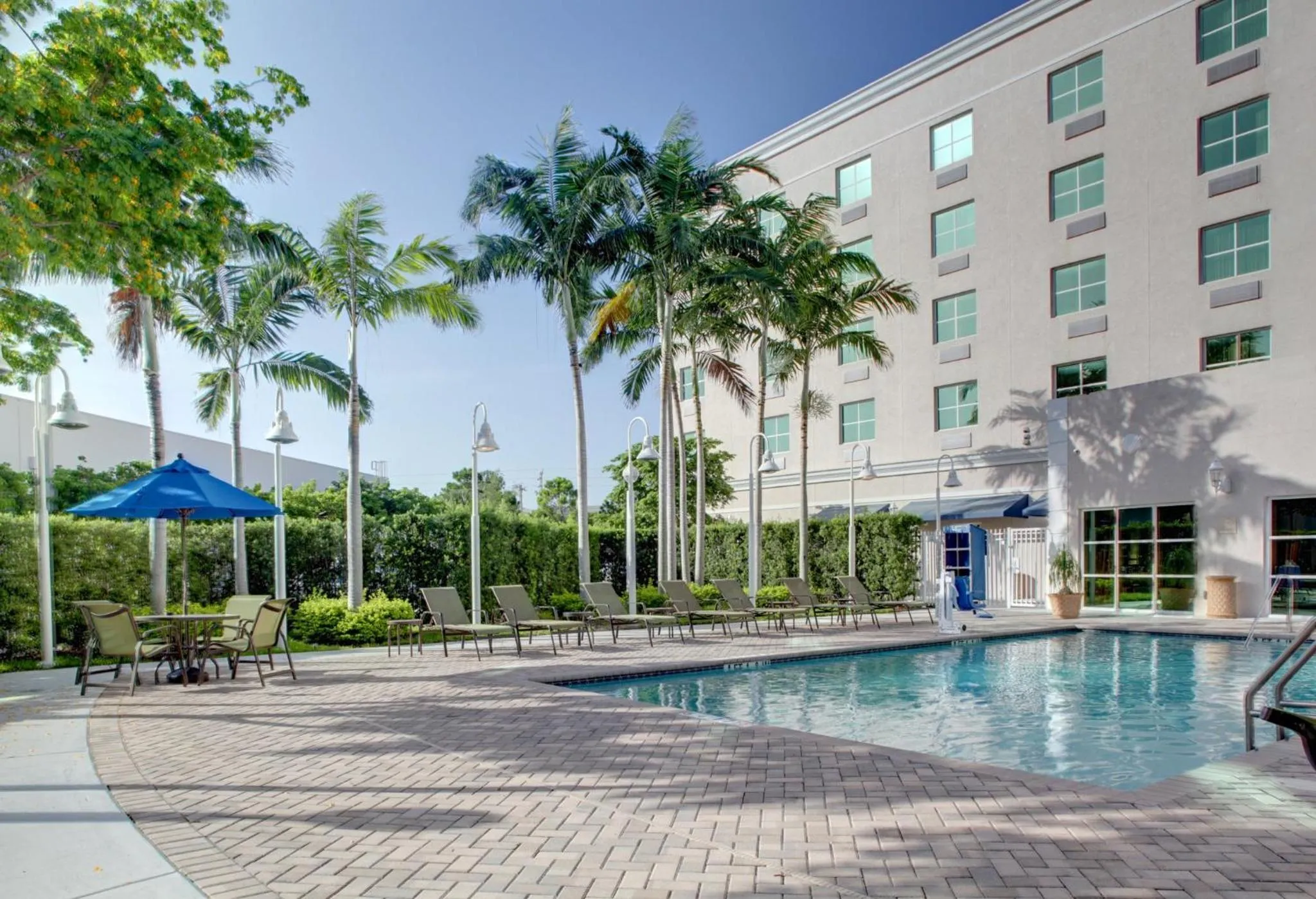 Swimming pool in Holiday Inn Express & Suites Miami Kendall by IHG