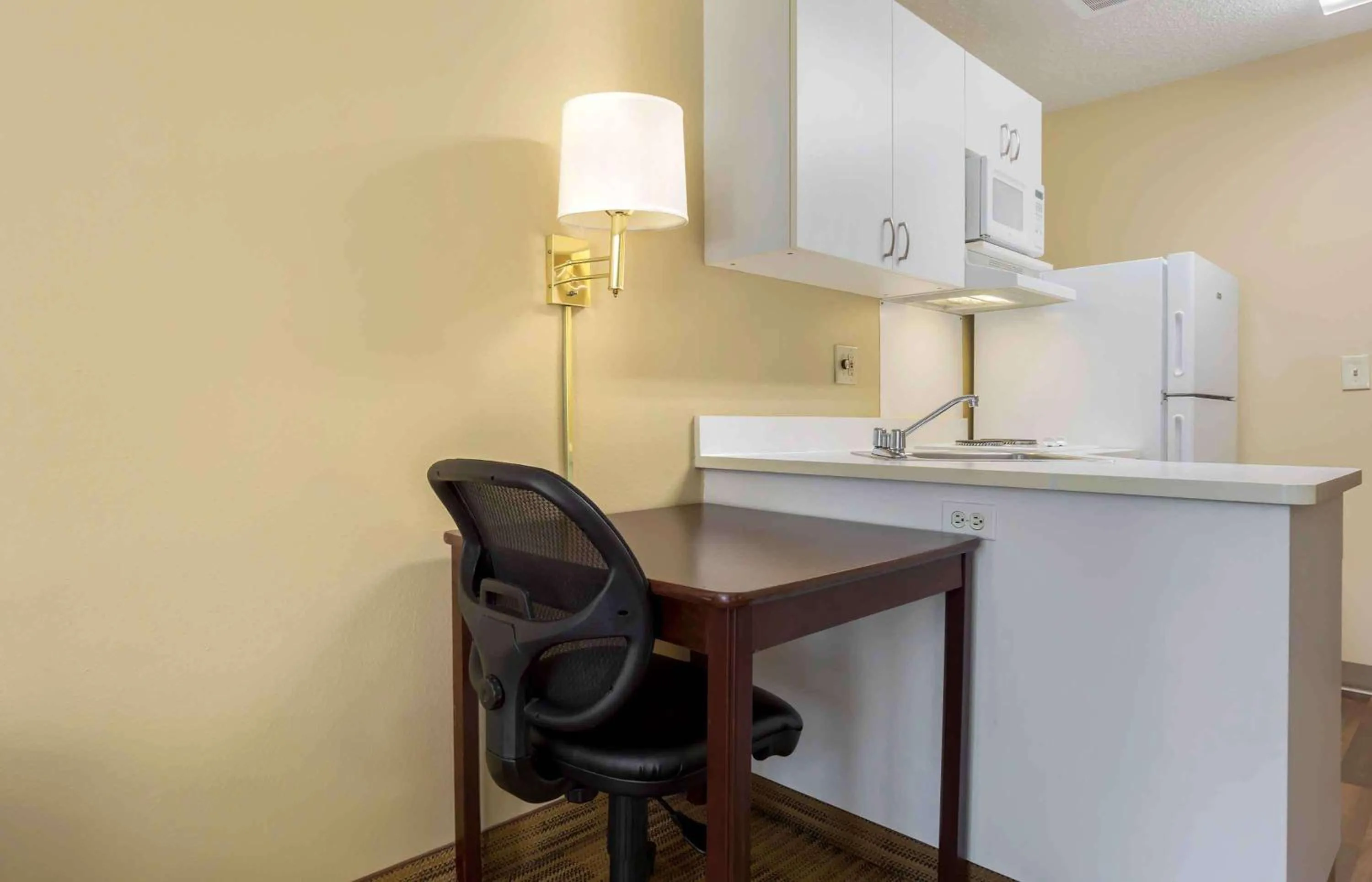 Kitchen or kitchenette in Extended Stay America Suites - Olympia - Tumwater