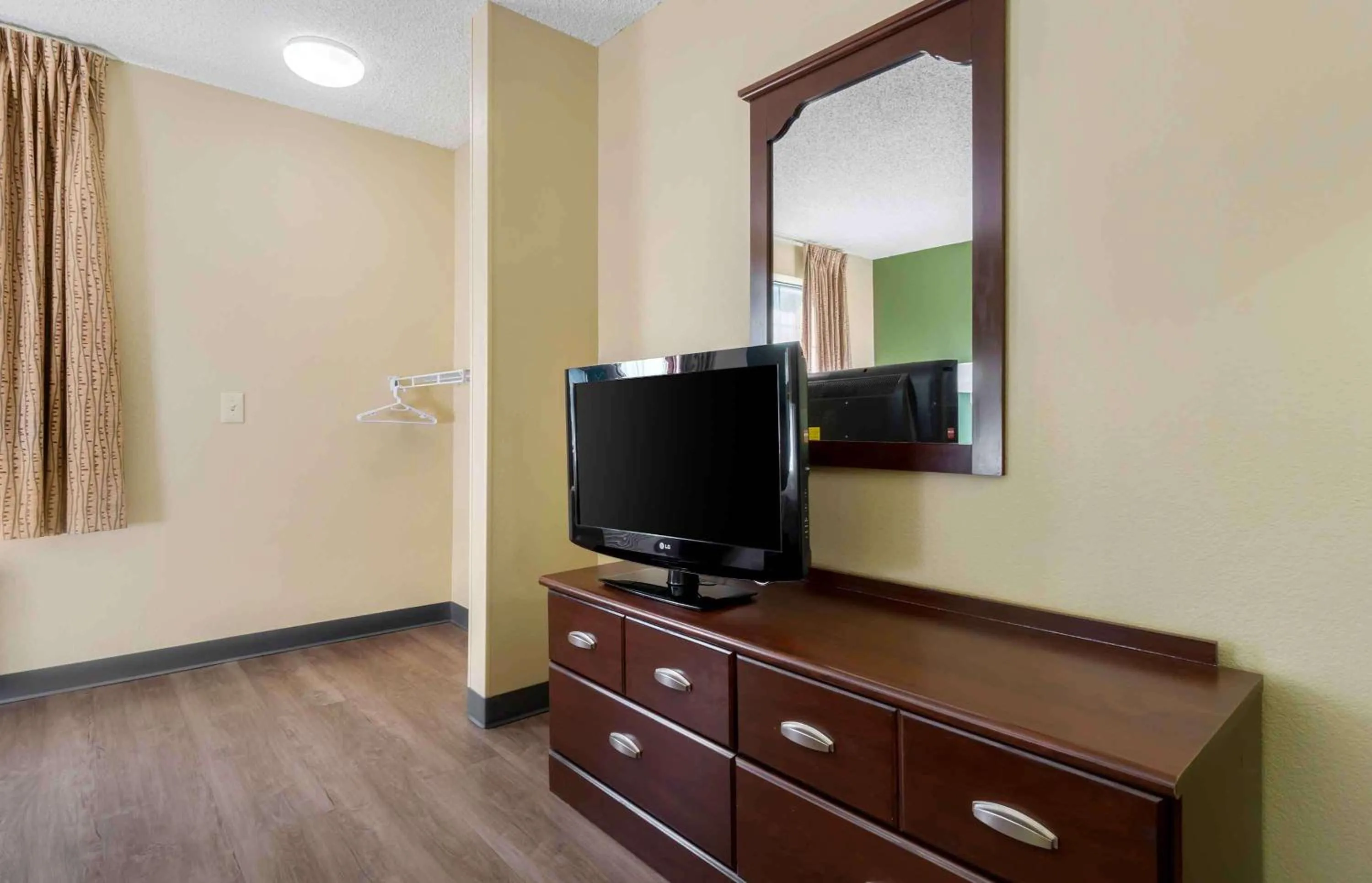 Bedroom in Extended Stay America Suites - Olympia - Tumwater
