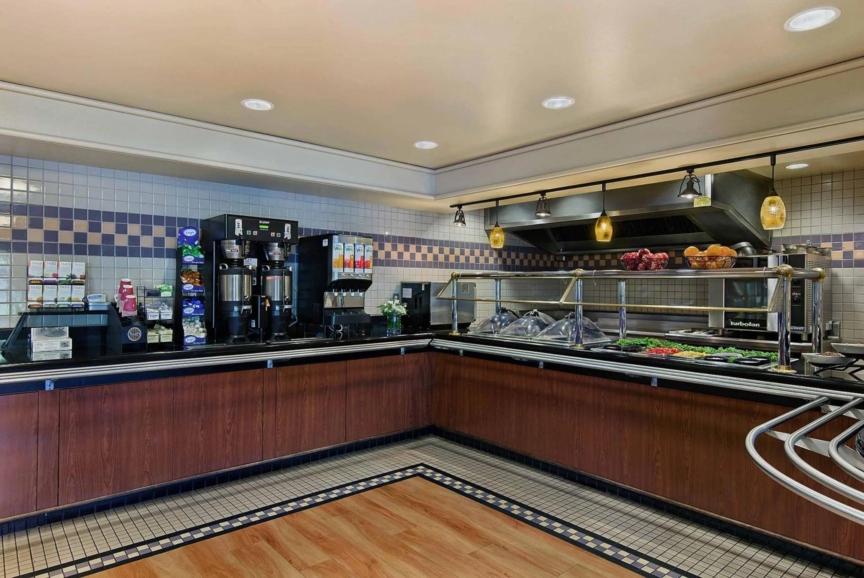 Breakfast in Oxford Suites Yakima