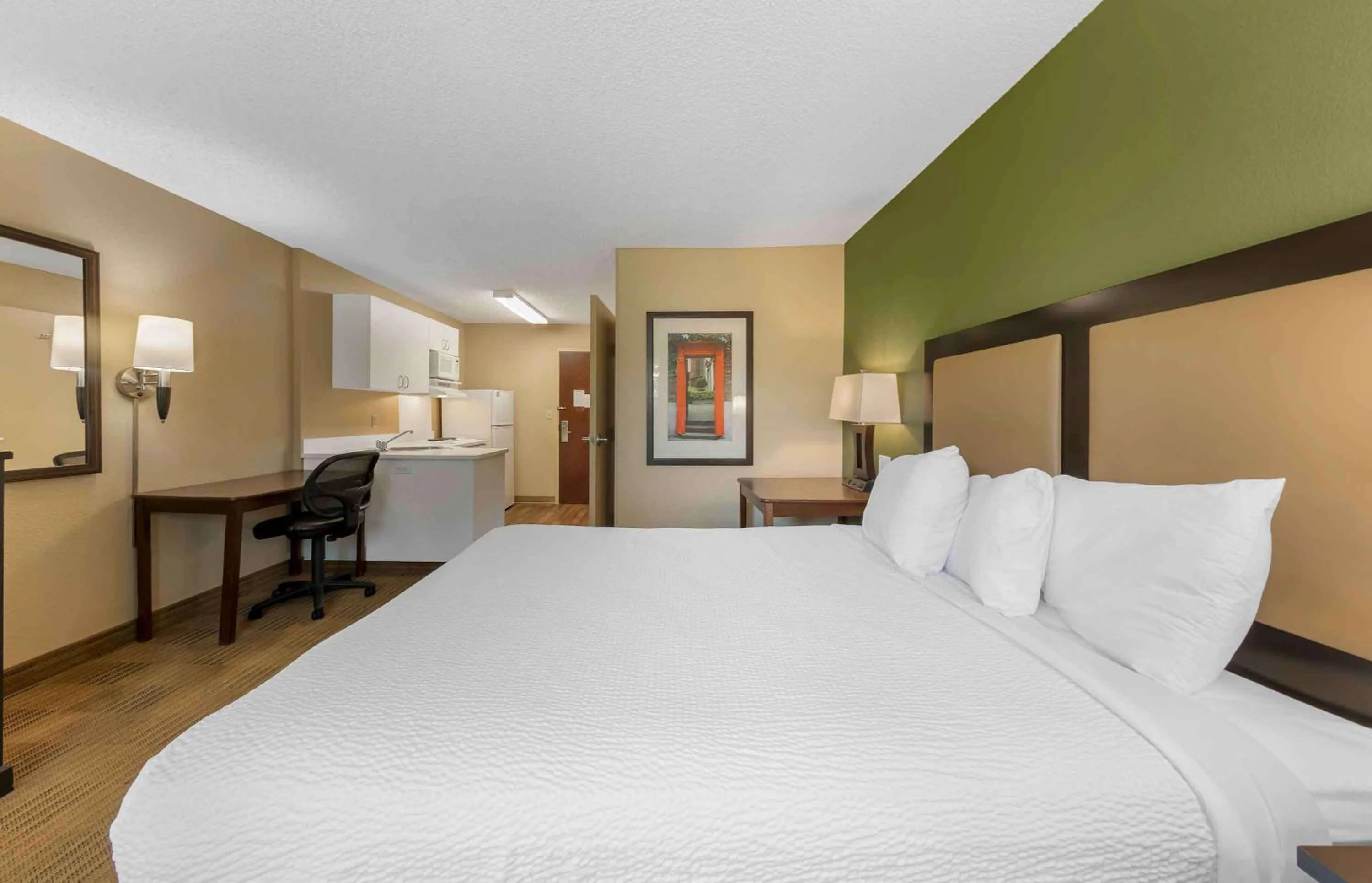 Bedroom in Extended Stay America Suites - Los Angeles - Carson