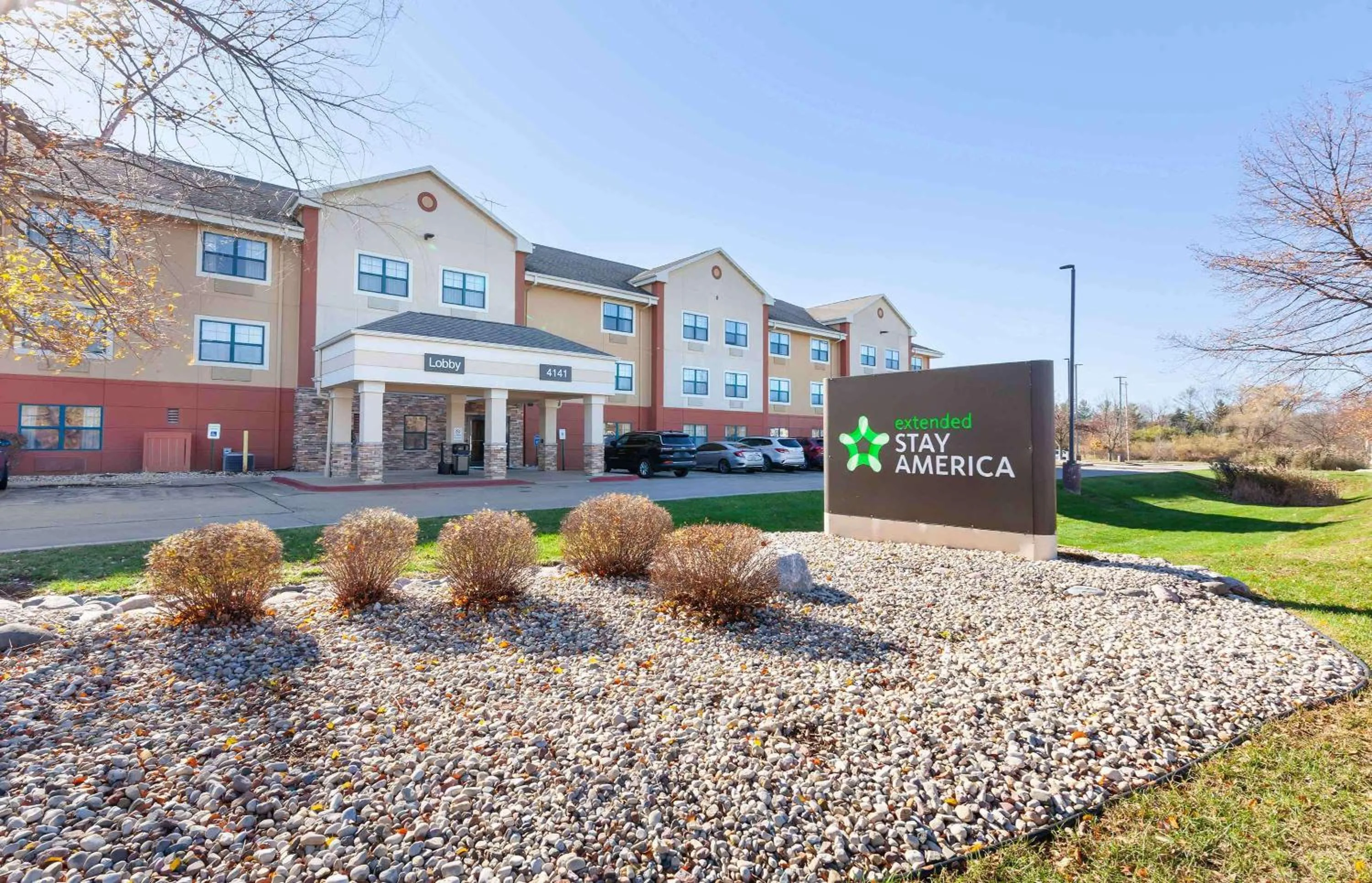 Property building in Extended Stay America Select Suites - Appleton - Fox Cities