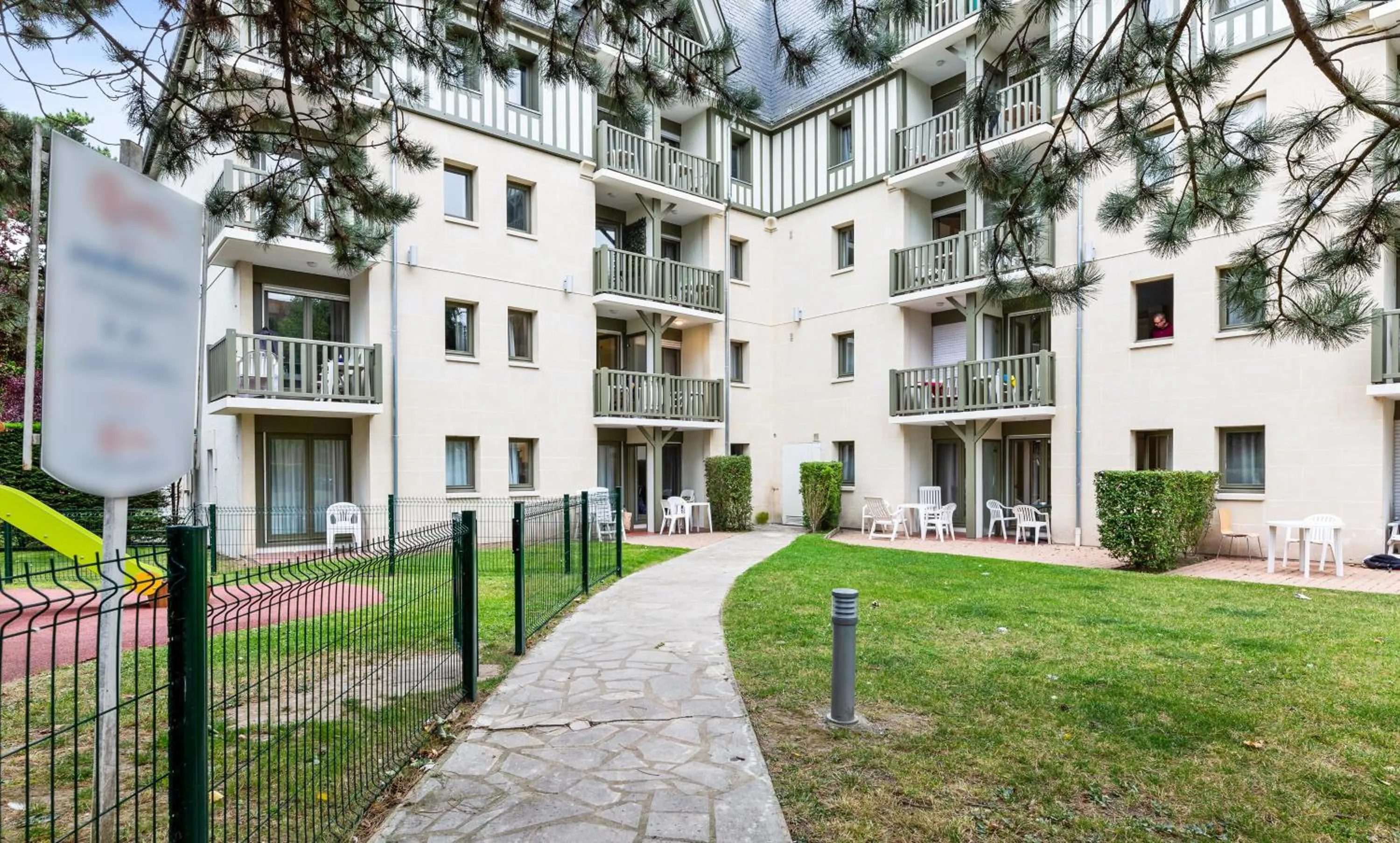 Property building in Residence Pierre & Vacances Les Embruns