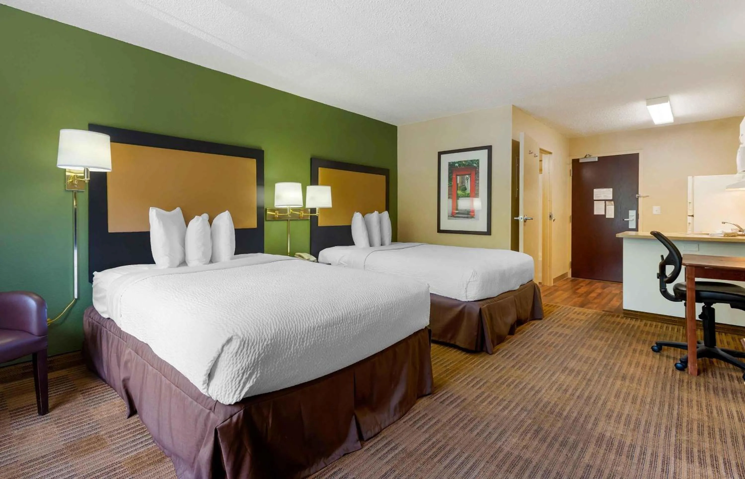 Bedroom, Bed in Extended Stay America Suites - Mt Olive - Budd Lake