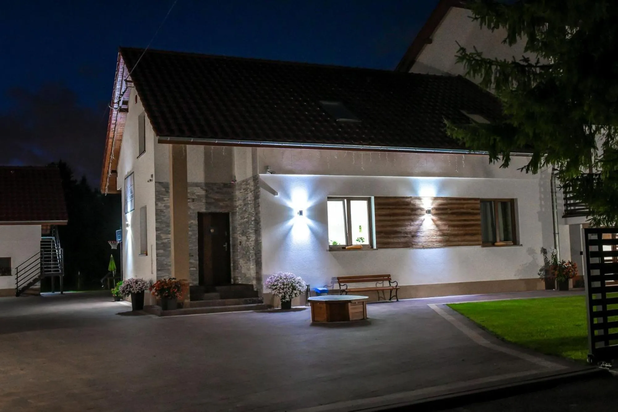 Property building in Willa Boconek - Zator Przeciszów