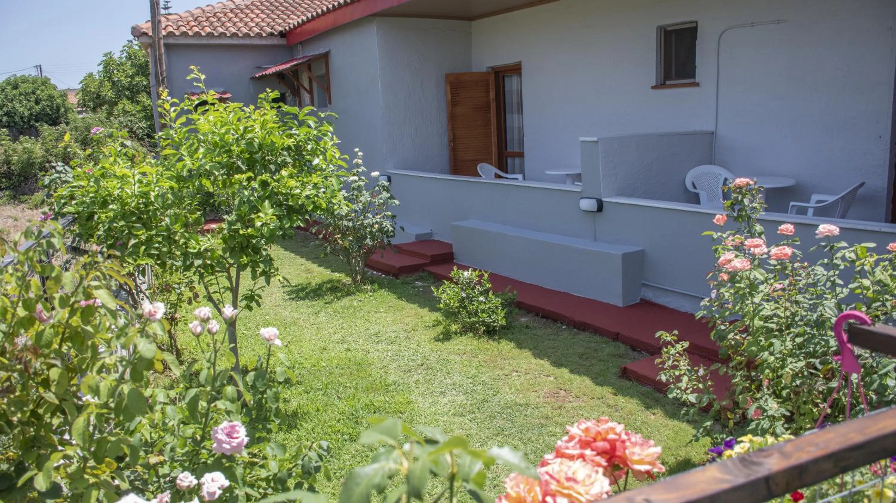 Property building in Rose Garden Apartments