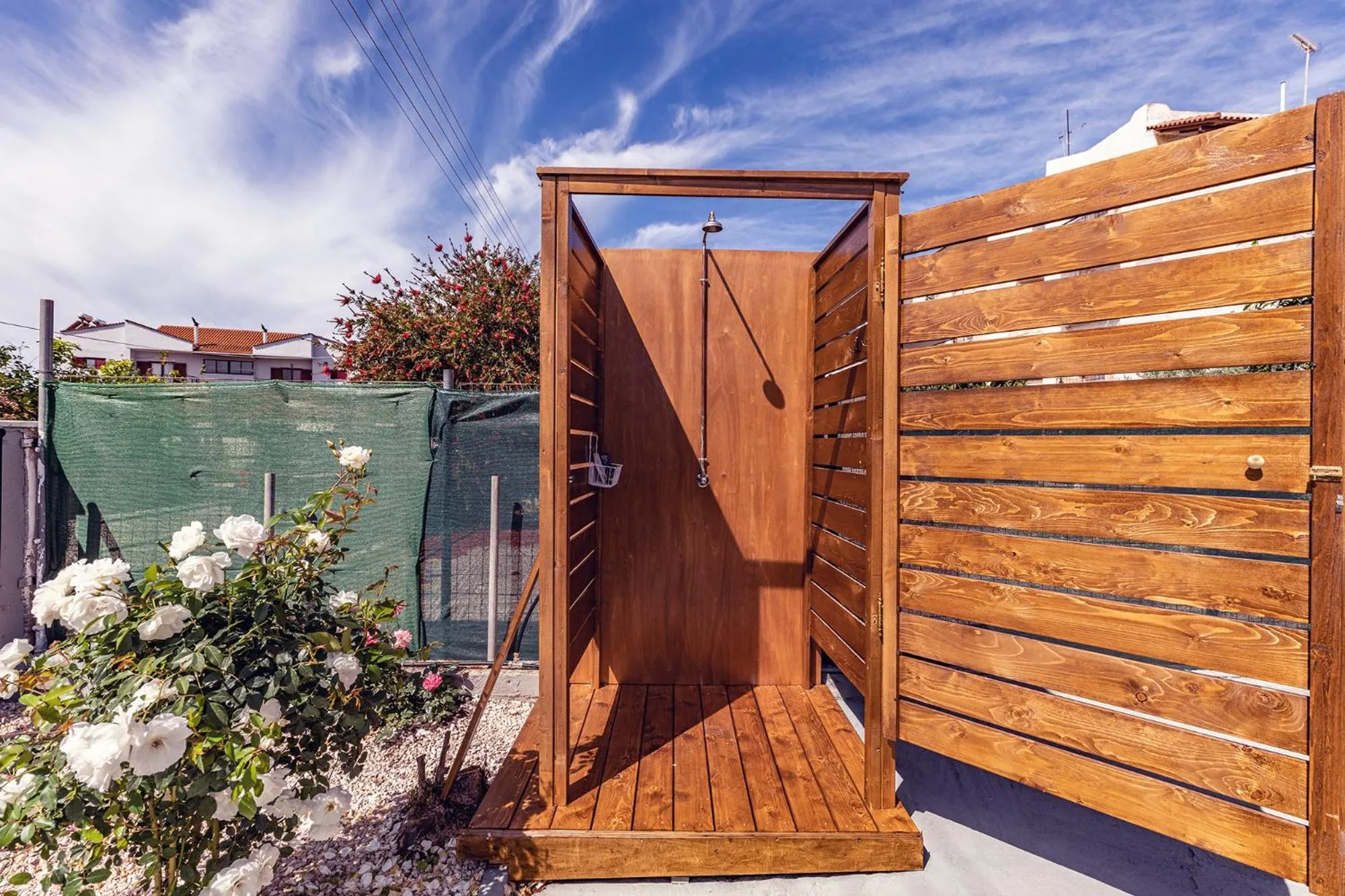 Shower in Rose Garden Apartments