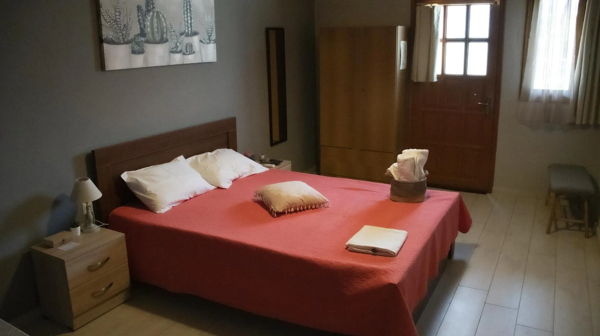 Bedroom, Bed in Rose Garden Apartments