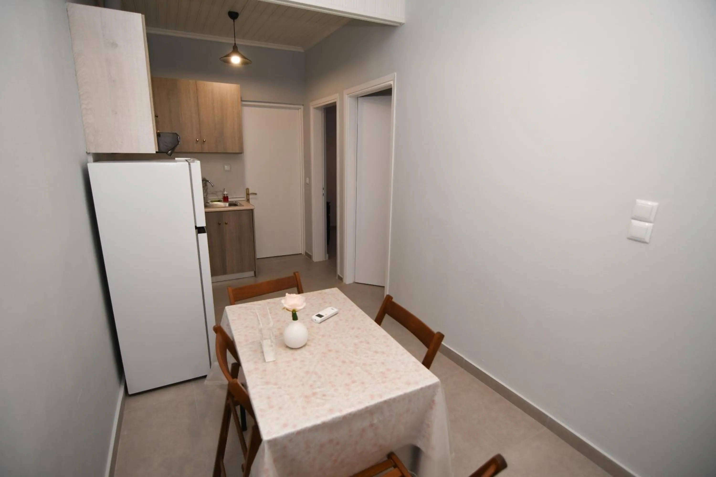 Kitchen or kitchenette in Rose Garden Apartments